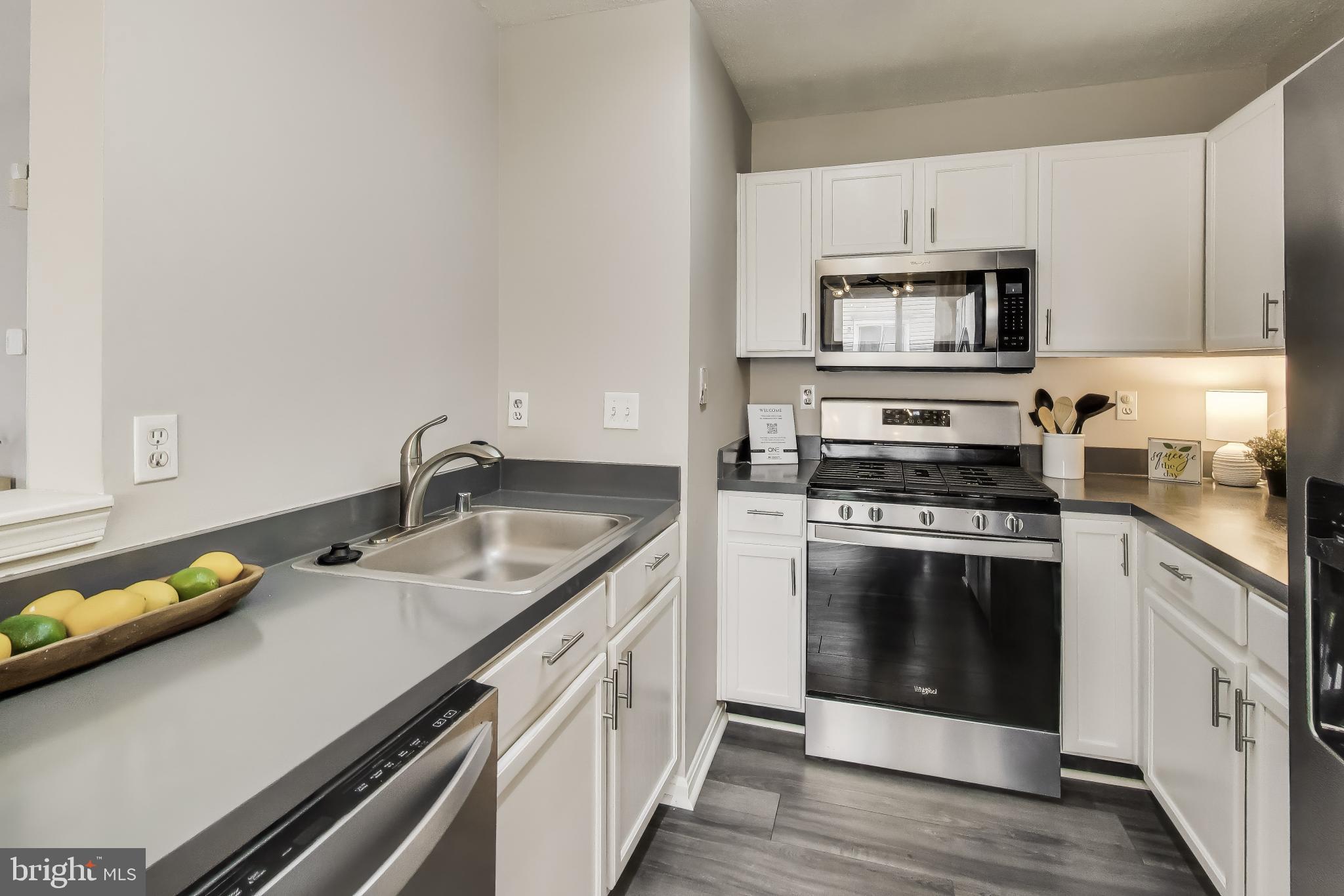 CLOVERLEAF COMMONS - Residential