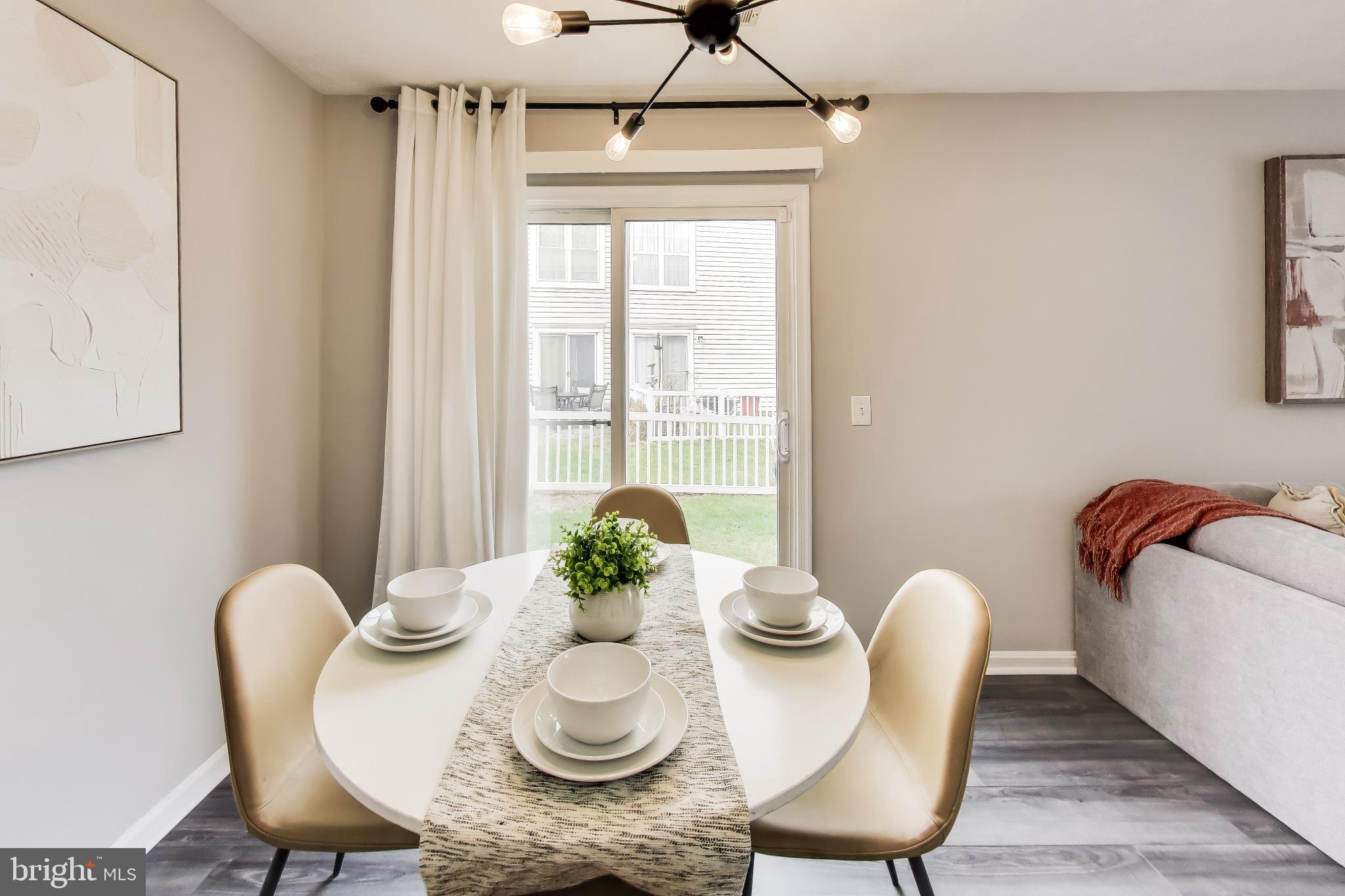 CLOVERLEAF COMMONS - Residential