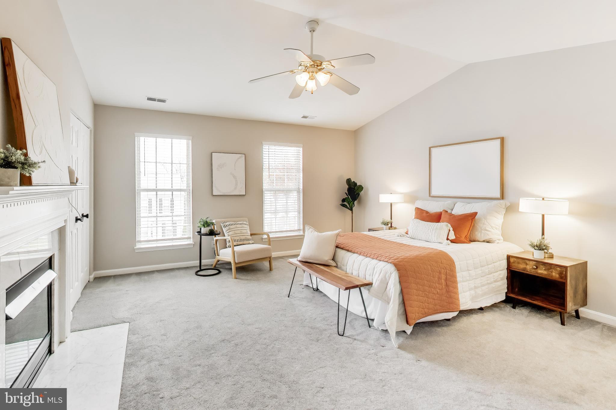 CLOVERLEAF COMMONS - Residential