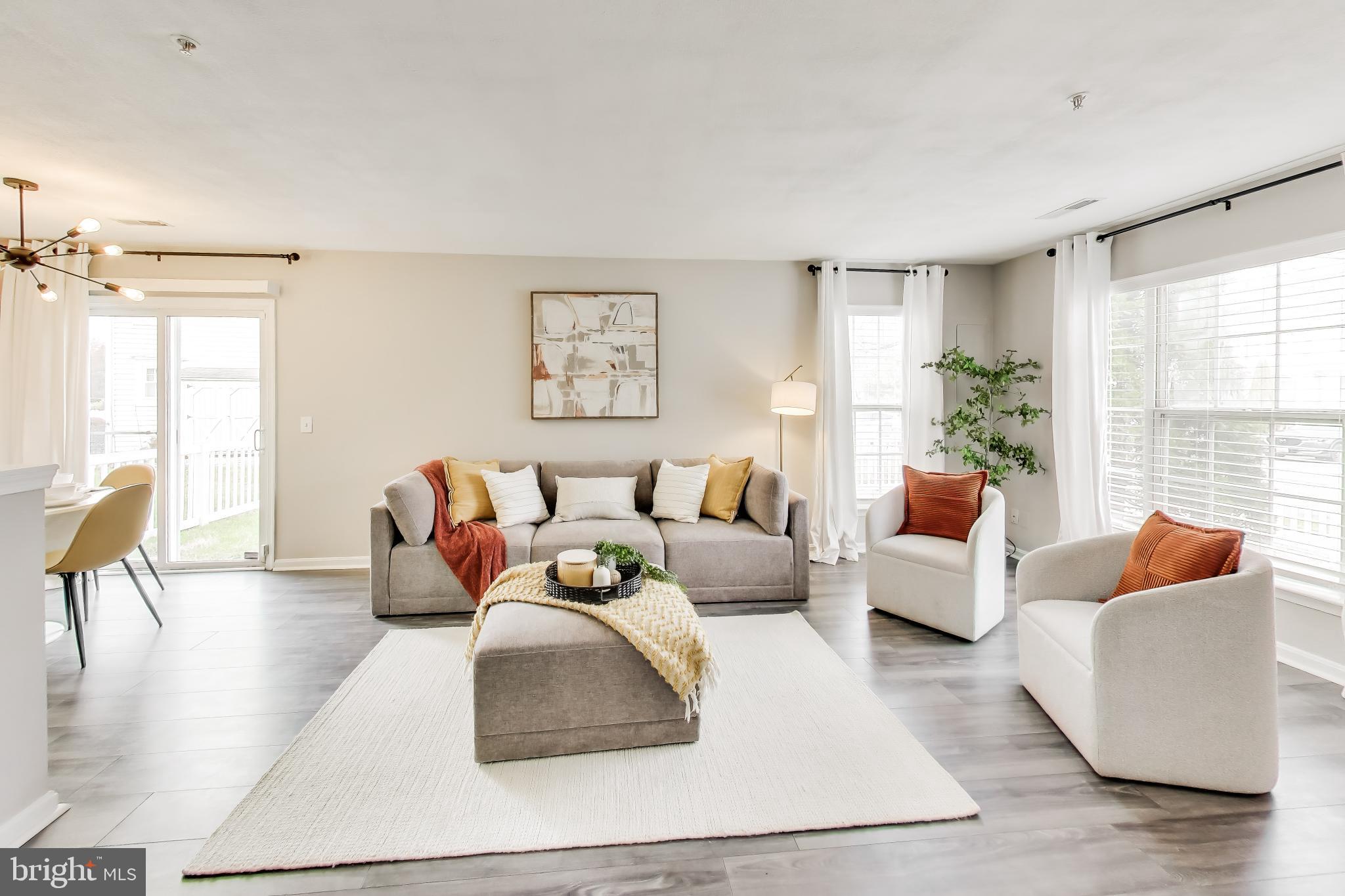 CLOVERLEAF COMMONS - Residential