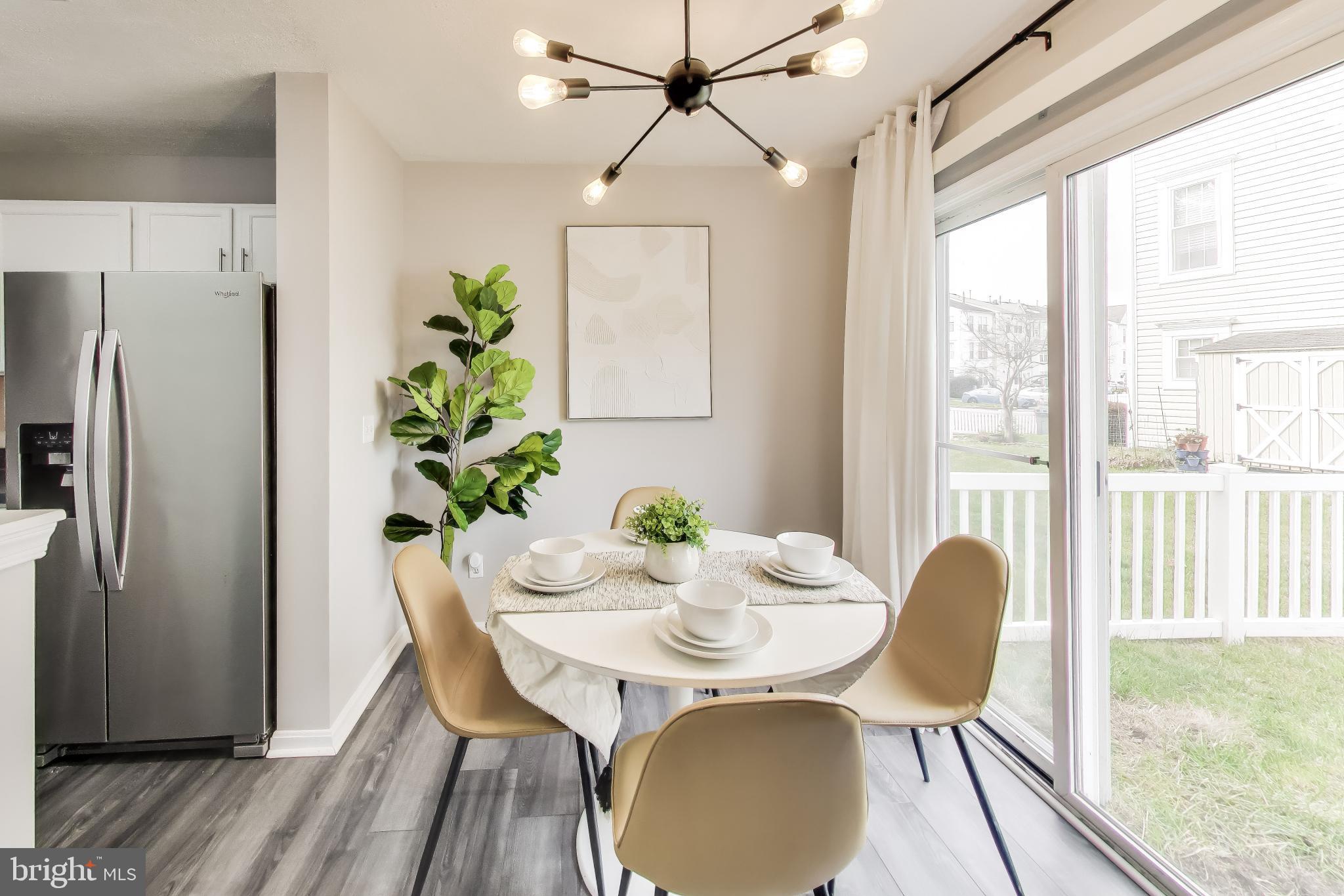 CLOVERLEAF COMMONS - Residential