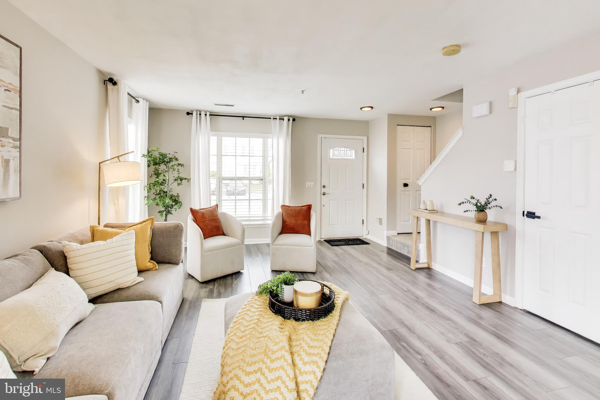 CLOVERLEAF COMMONS - Residential