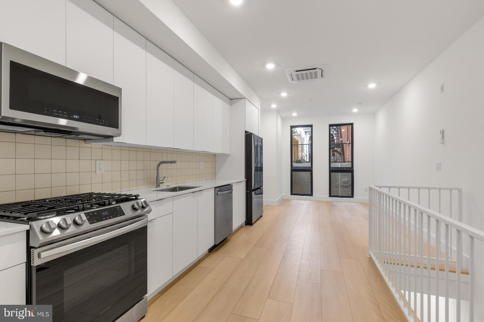 FRANCISVILLE - Residential Lease