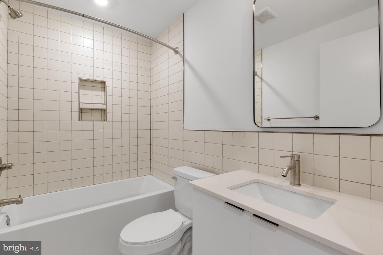 FRANCISVILLE - Residential Lease