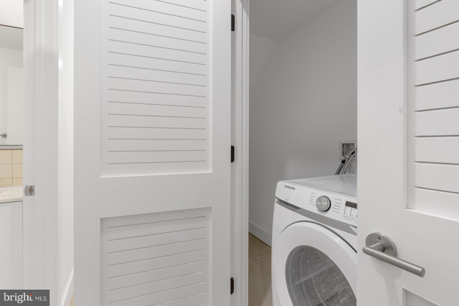 FRANCISVILLE - Residential Lease