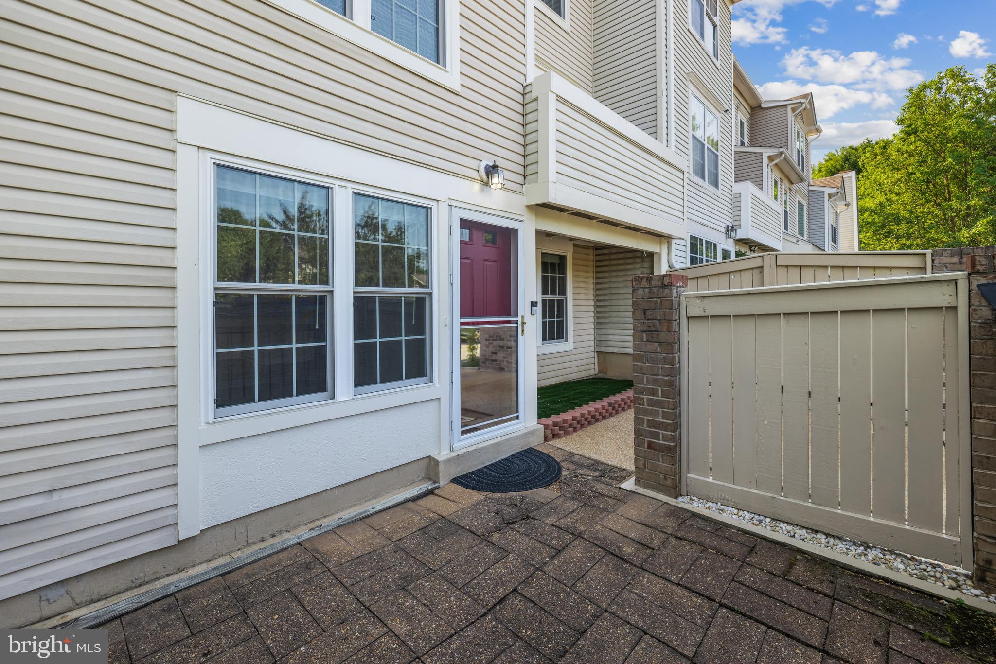 8807 ROSEMARK COURT