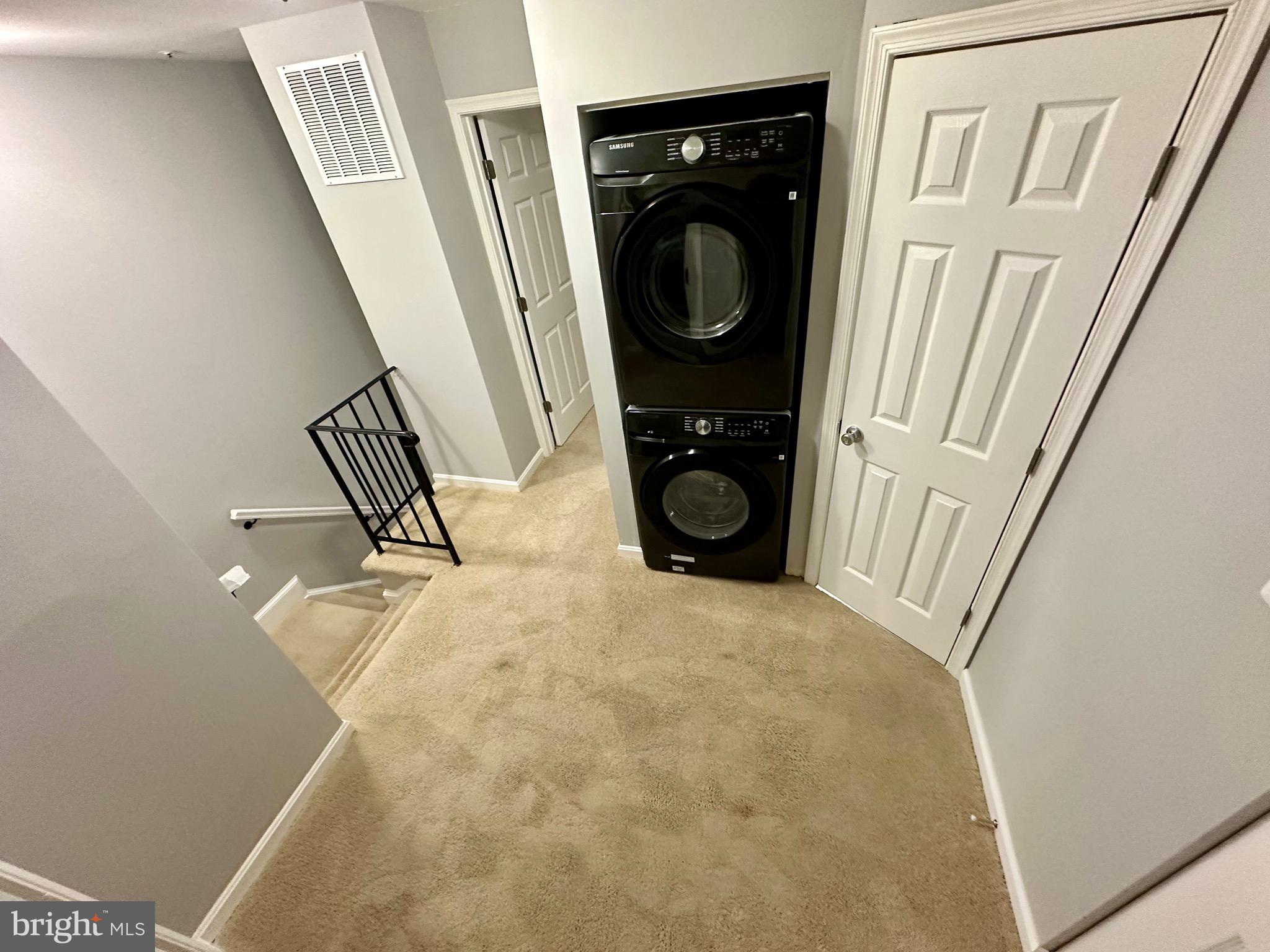 LONDON WOODS - Residential