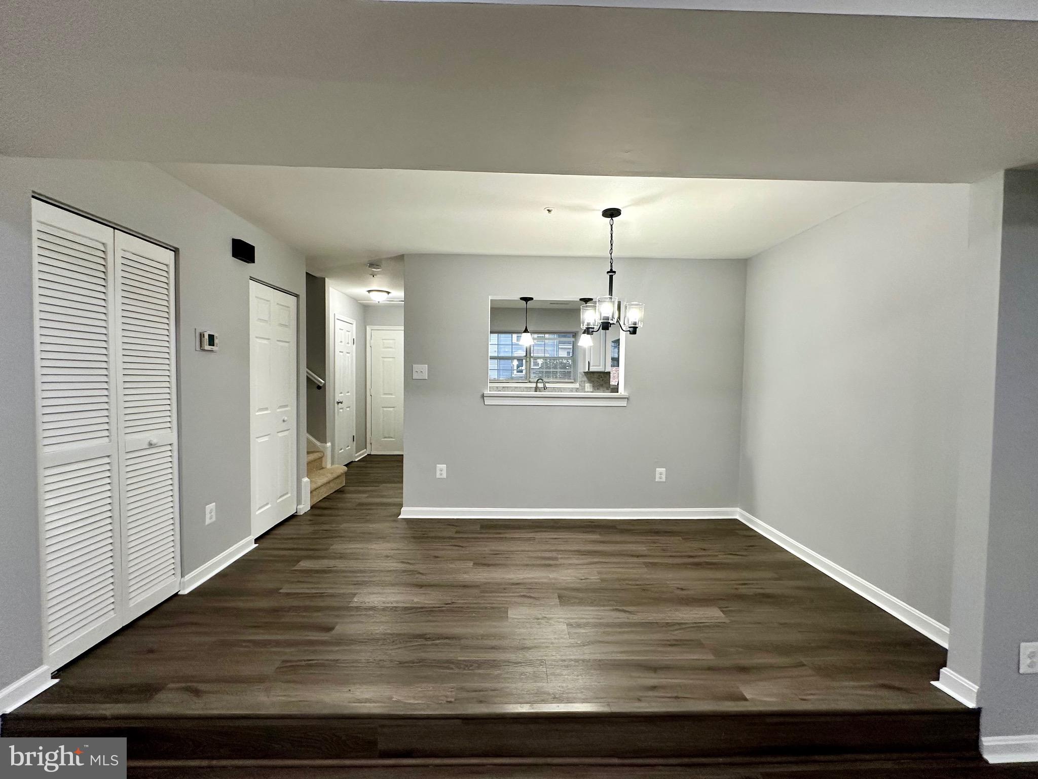 LONDON WOODS - Residential