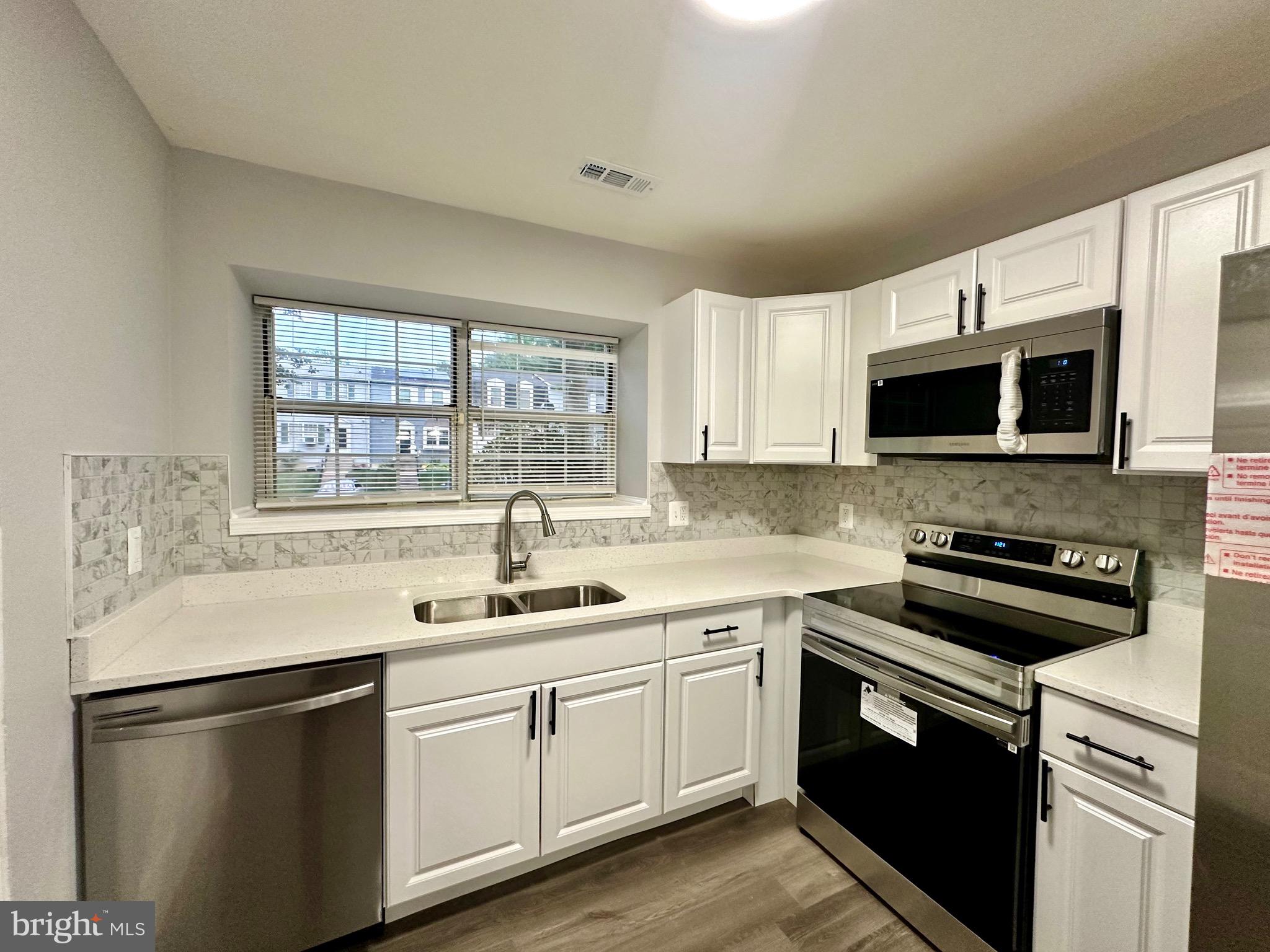 LONDON WOODS - Residential