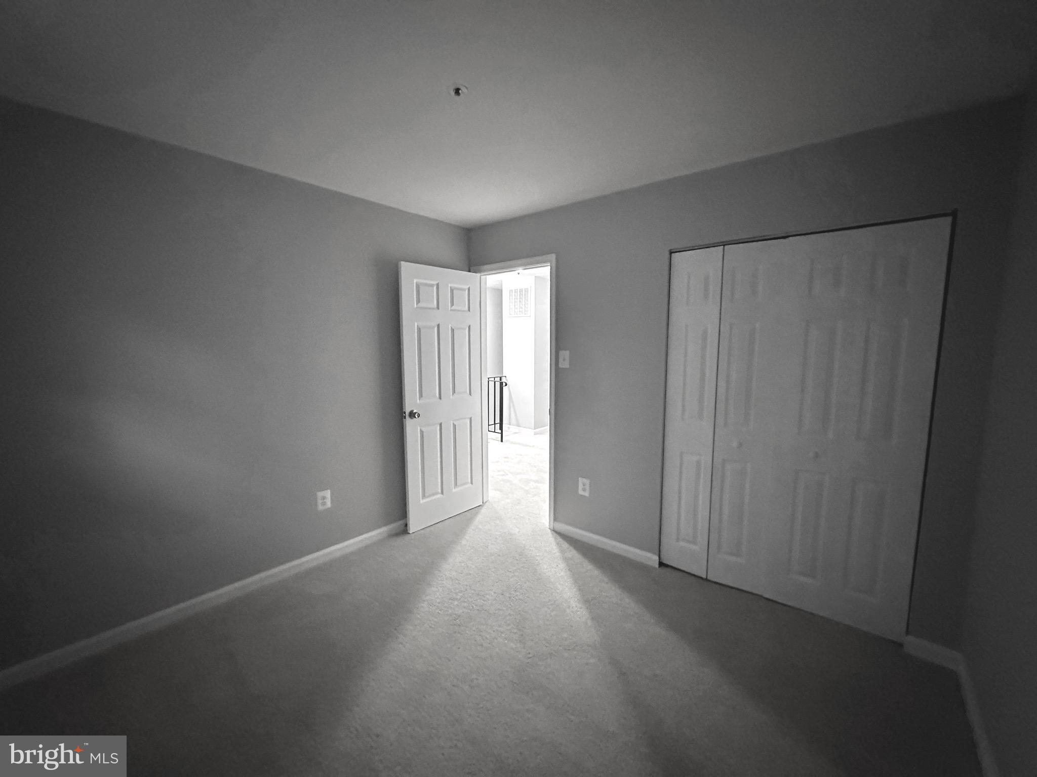 LONDON WOODS - Residential