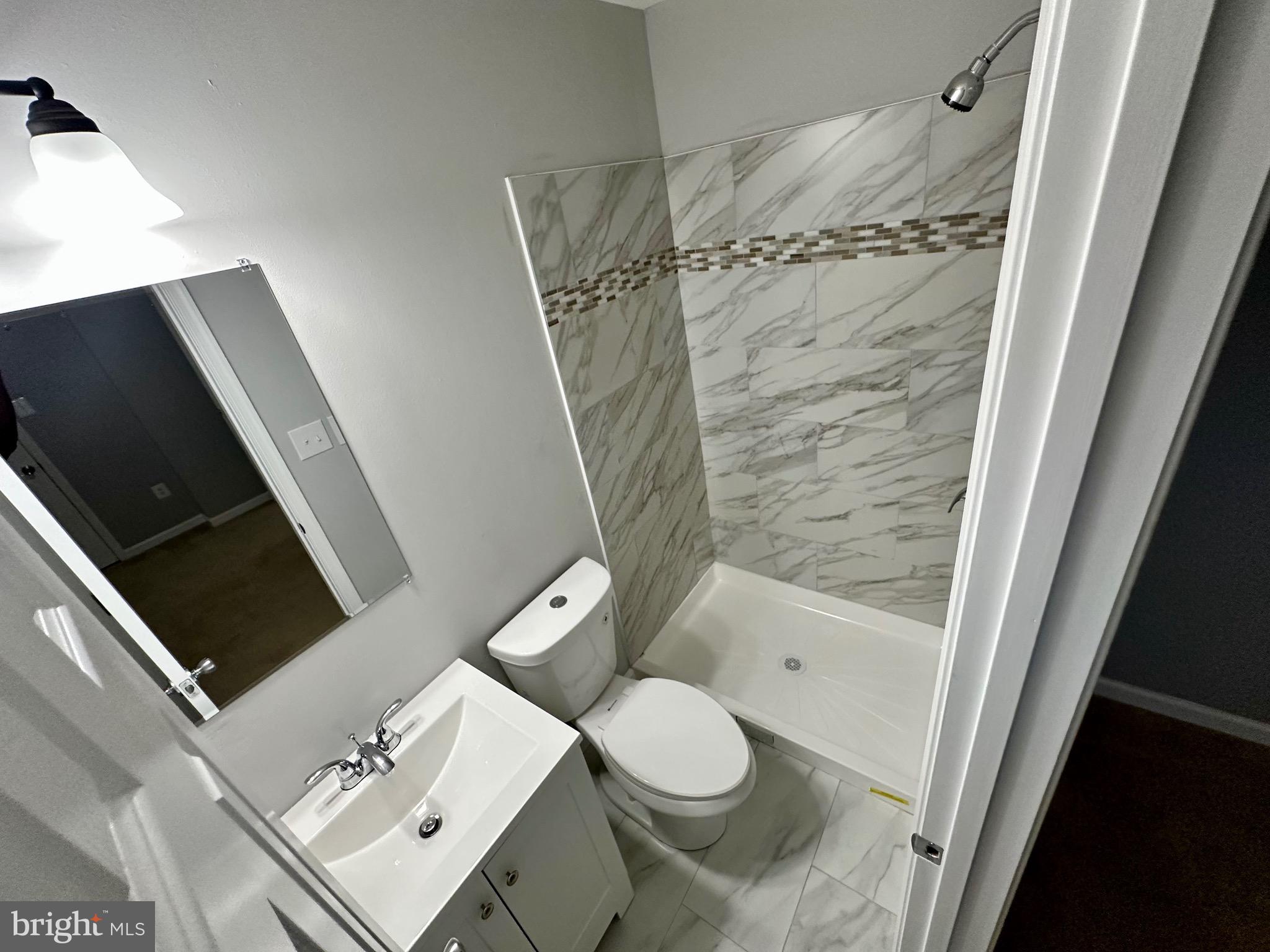 LONDON WOODS - Residential