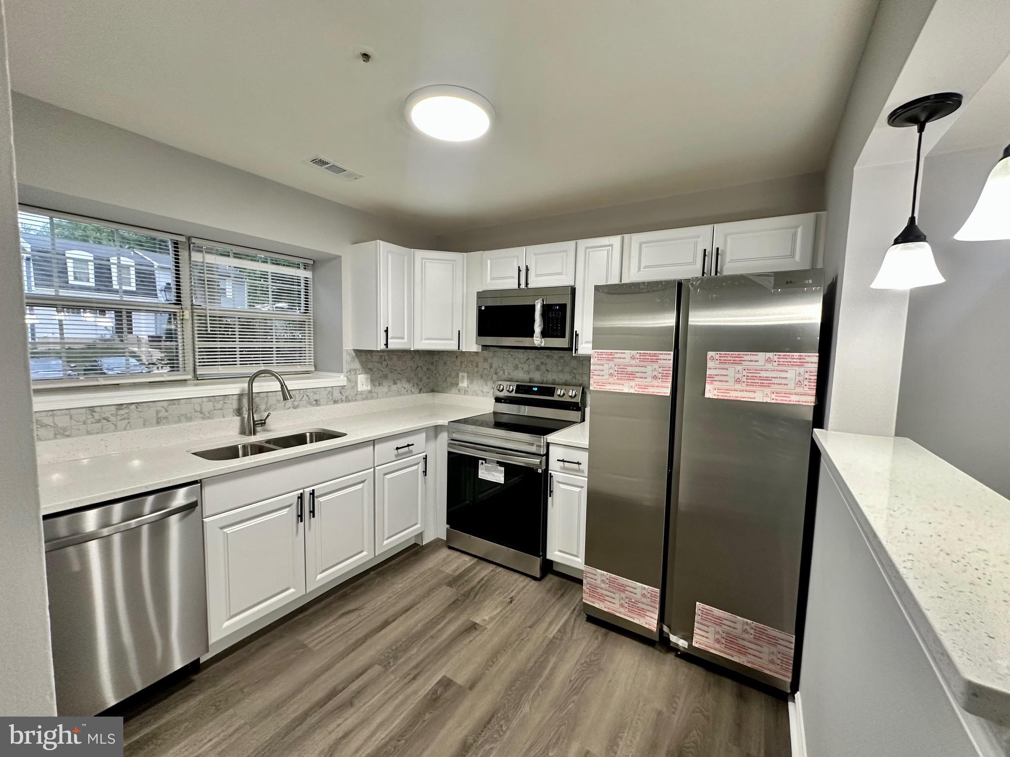 LONDON WOODS - Residential