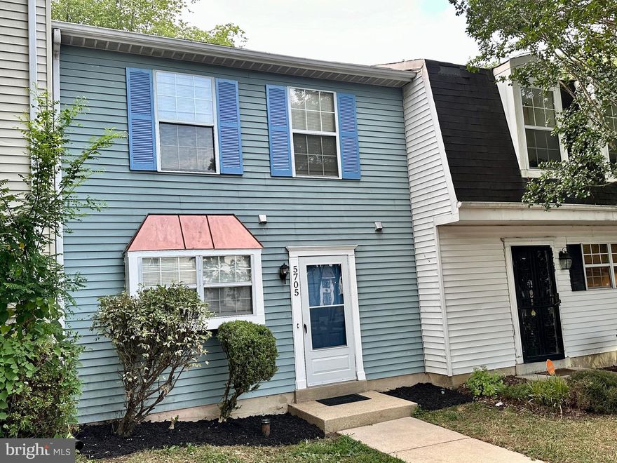 Move into this fully renovated beautiful and contemporary 3 bedroom 2.5 bathroom townhome! Over $45K in top to bottom renovations, with new gleaming floors, new carpet, fresh paint, 6 panel doors, brand new beautifully tiled bathrooms, new electrical and plumbing fixtures, new HVAC and a cozy yet spacious master bedroom with its own ensuite bathroom plus 2 walk-in closets. Kitchen has brand new white granite countertops, brand new cabinets and brand new stainless steel appliances. Oversized windows flood the house with natural light in addition to recessed lighting in the living room. Large fenced backyard for outdoor living and/or entertainment. Brand new Front Load Washer/Dryer. Great location in a community with lots of amenities. This home will not last long.