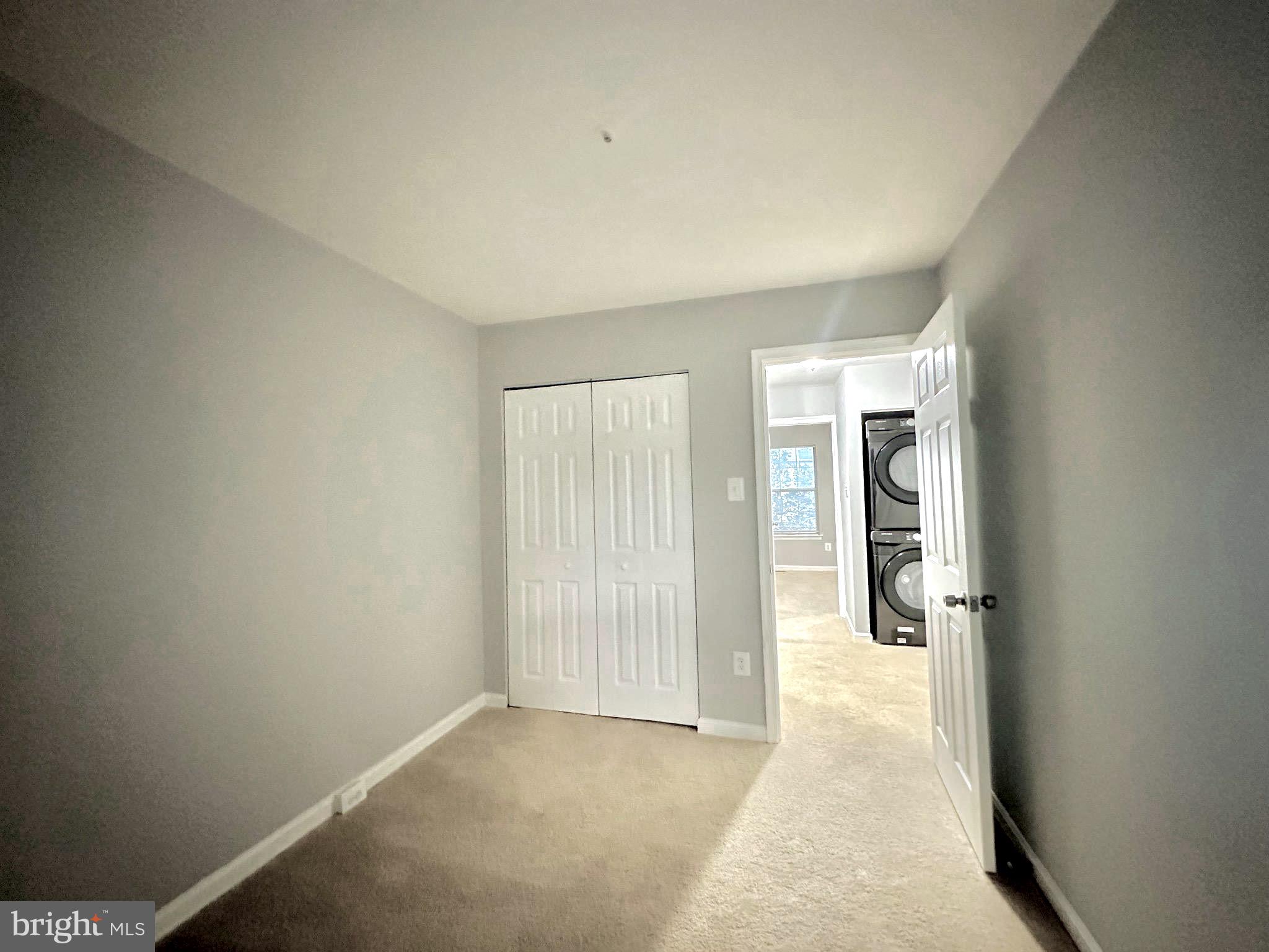 LONDON WOODS - Residential