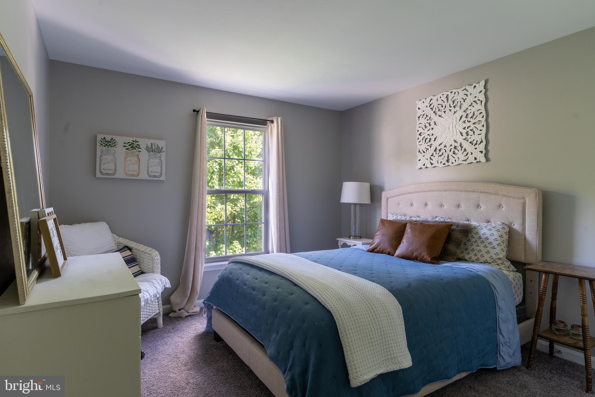 THE VILLAGE OF WASHINGTON TRAIL - Residential