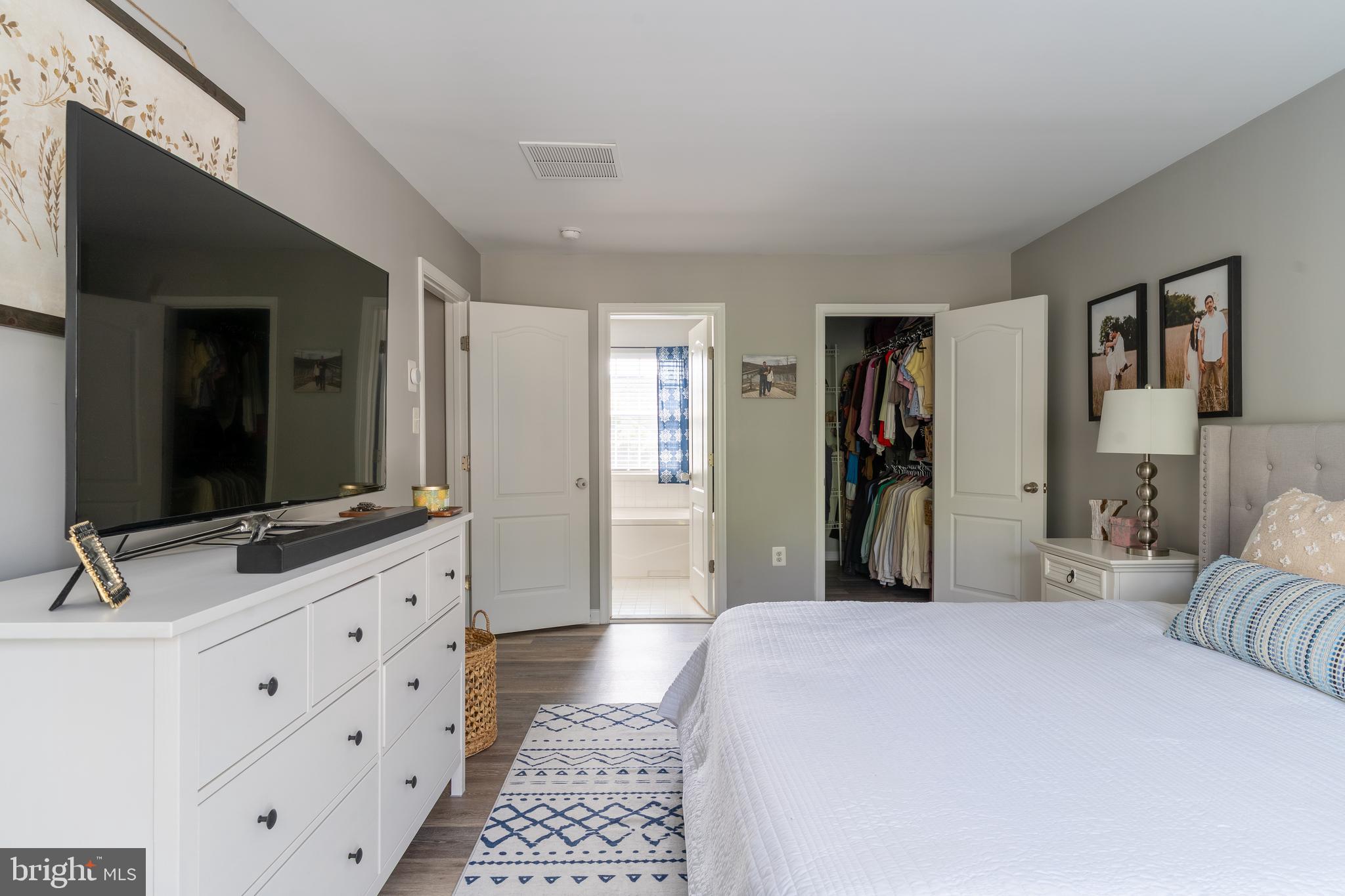 THE VILLAGE OF WASHINGTON TRAIL - Residential