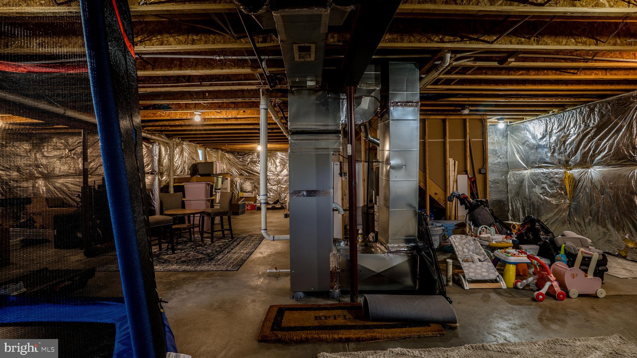 THE VILLAGE OF WASHINGTON TRAIL - Residential