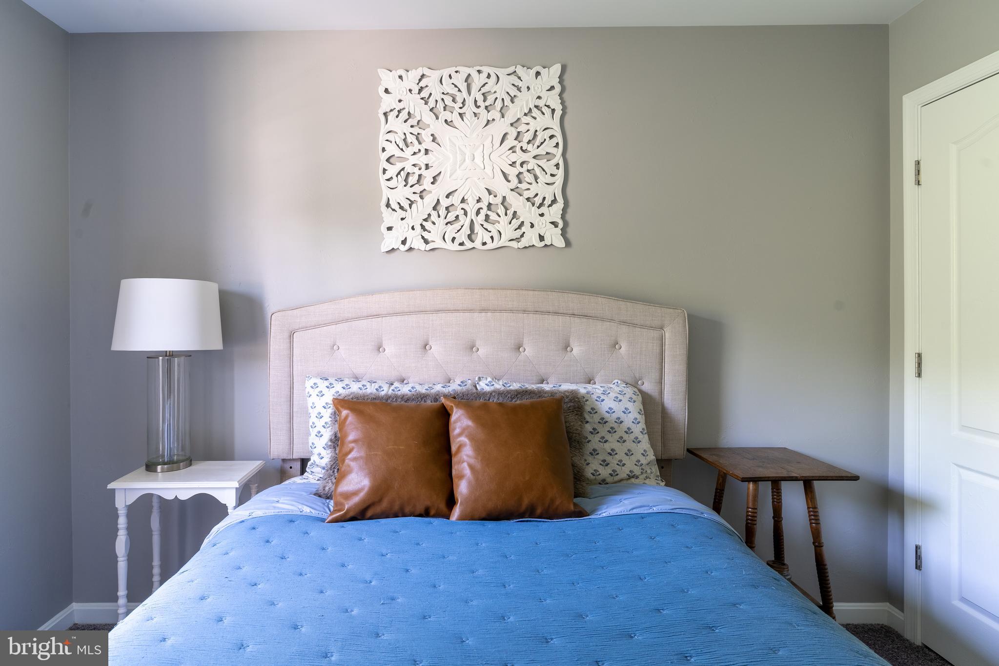 THE VILLAGE OF WASHINGTON TRAIL - Residential