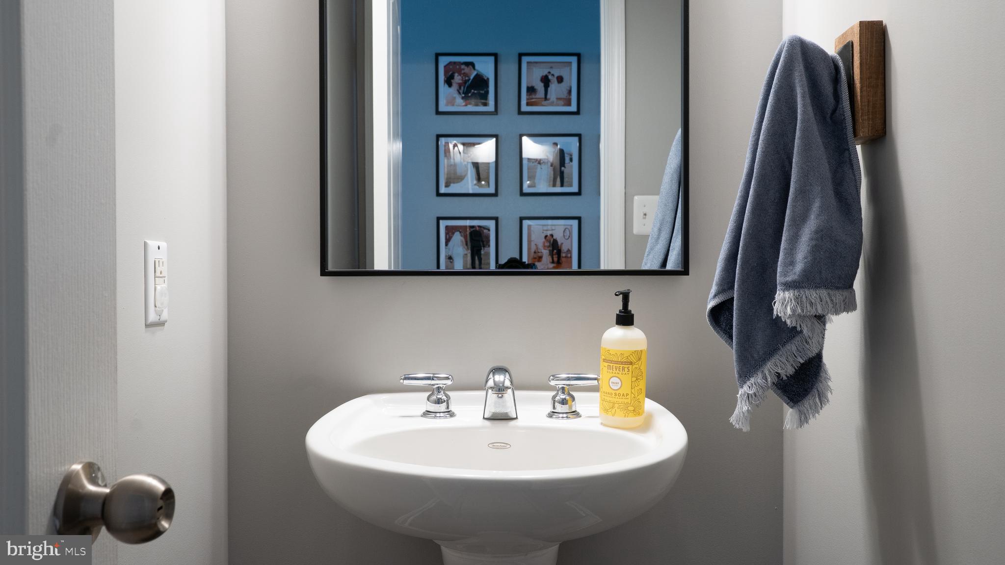 THE VILLAGE OF WASHINGTON TRAIL - Residential