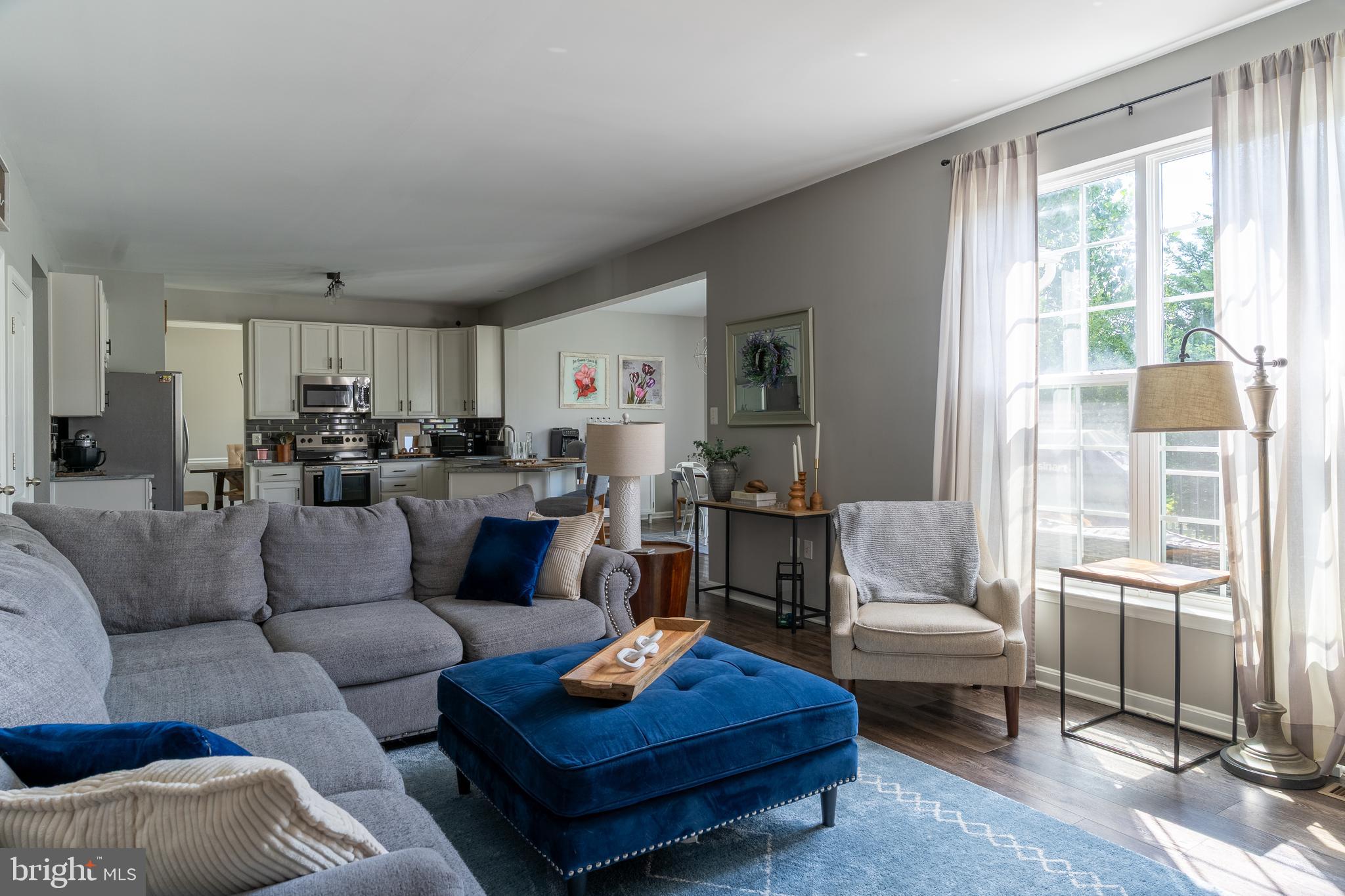 THE VILLAGE OF WASHINGTON TRAIL - Residential