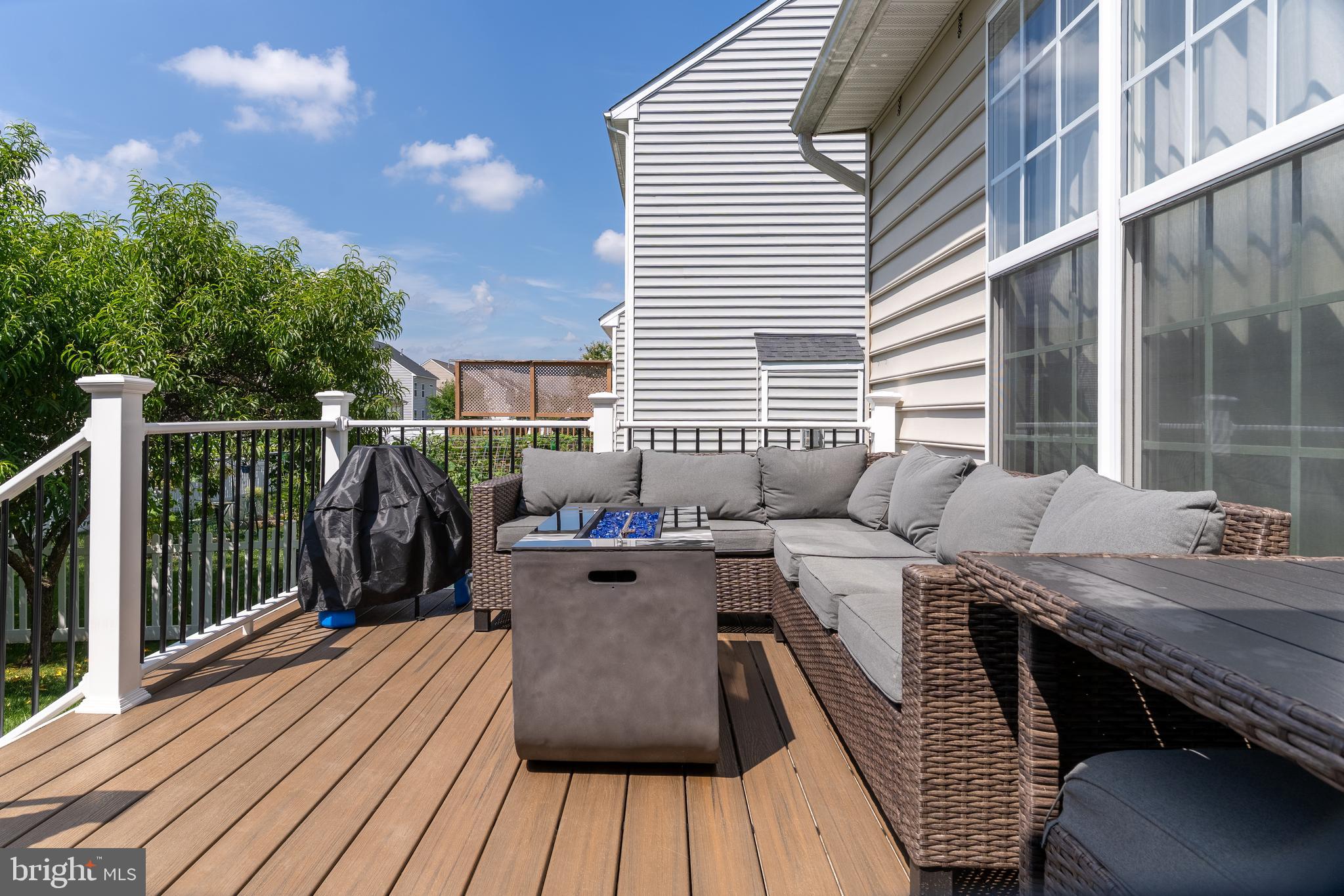 THE VILLAGE OF WASHINGTON TRAIL - Residential