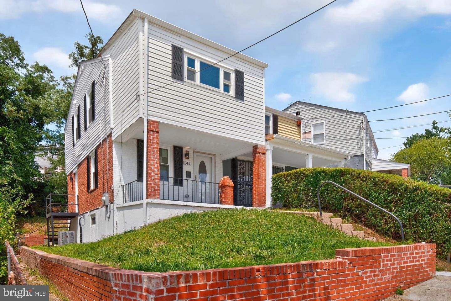 844 50th Place NE, Washington, DC 20019