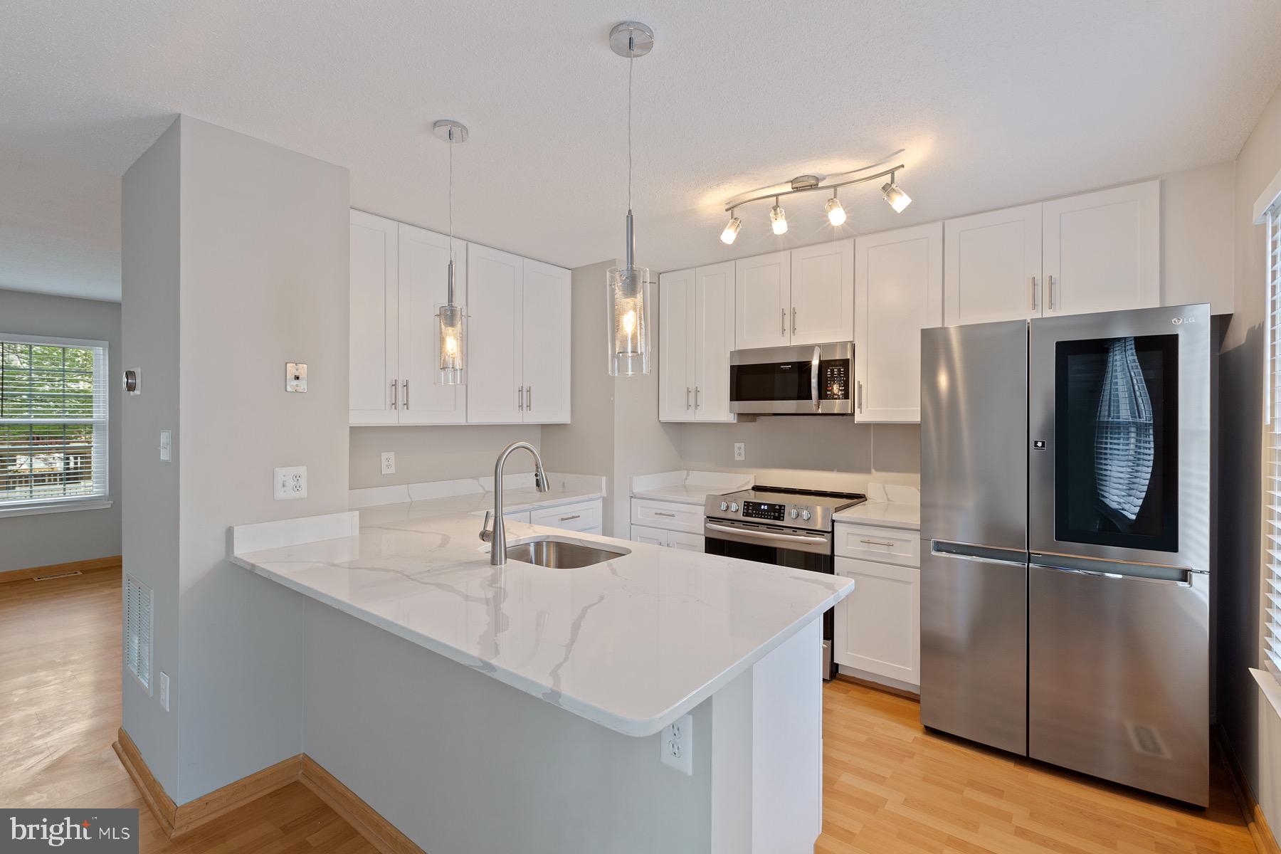 HUNTERS SQUARE - Residential Lease