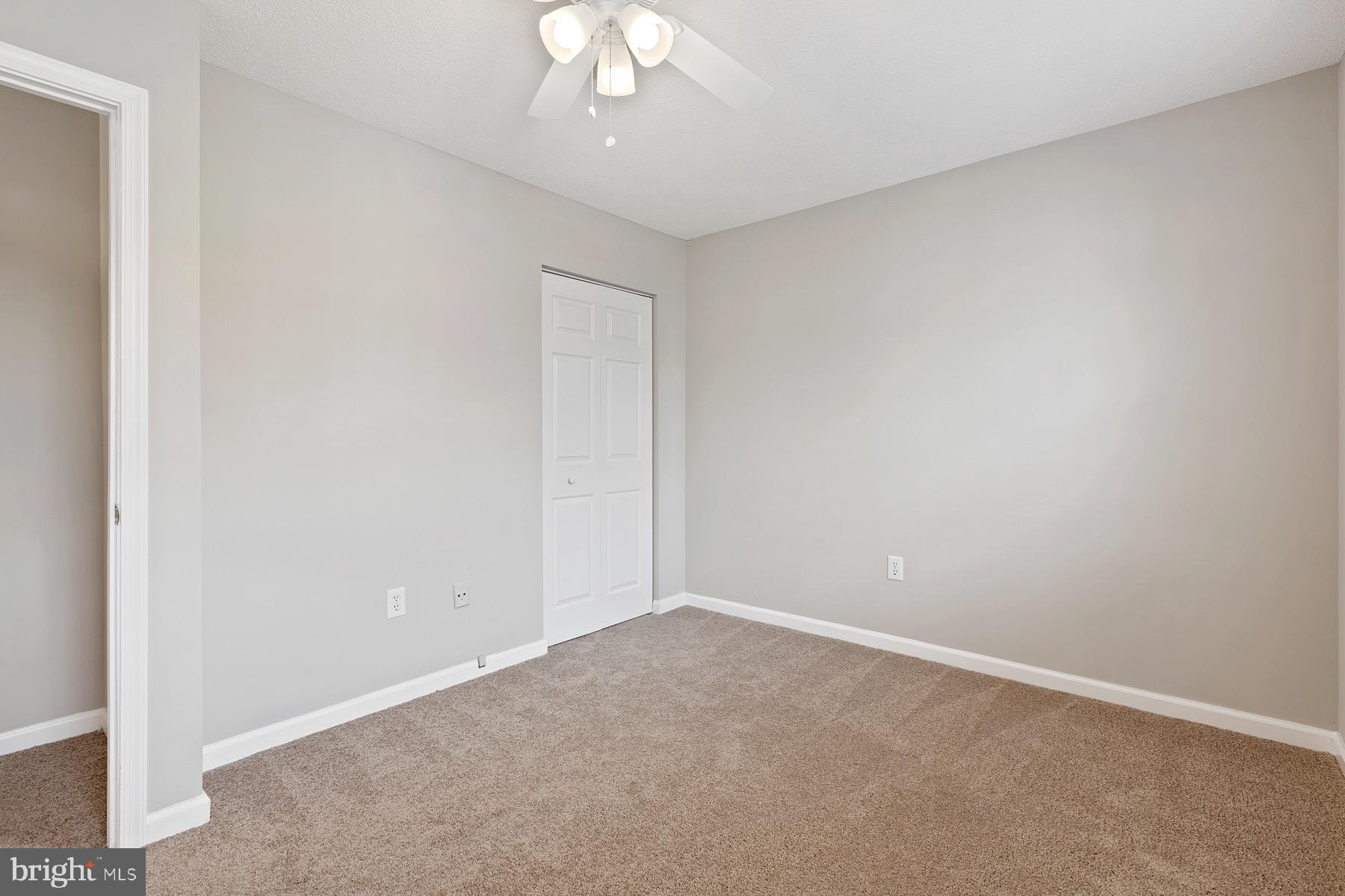 HUNTERS SQUARE - Residential Lease