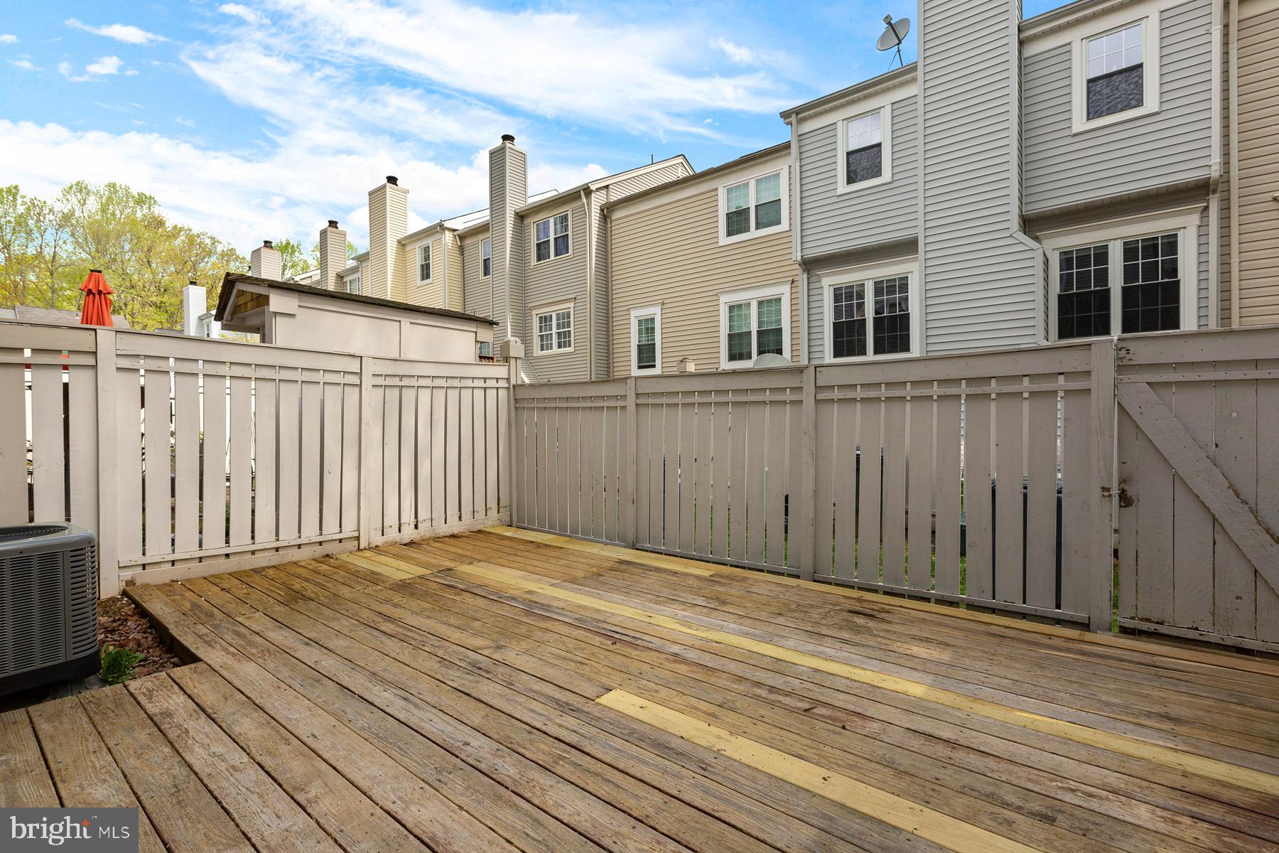 HUNTERS SQUARE - Residential Lease