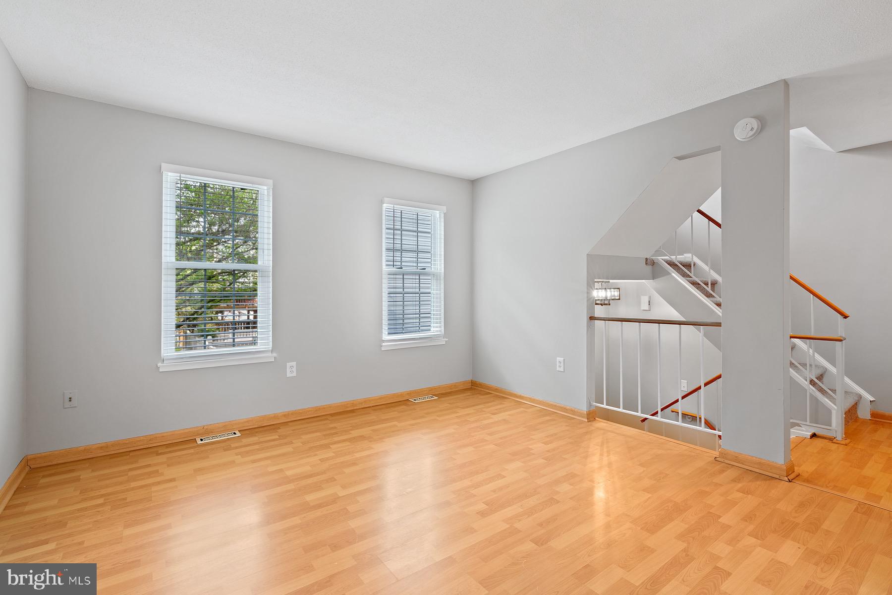 HUNTERS SQUARE - Residential Lease