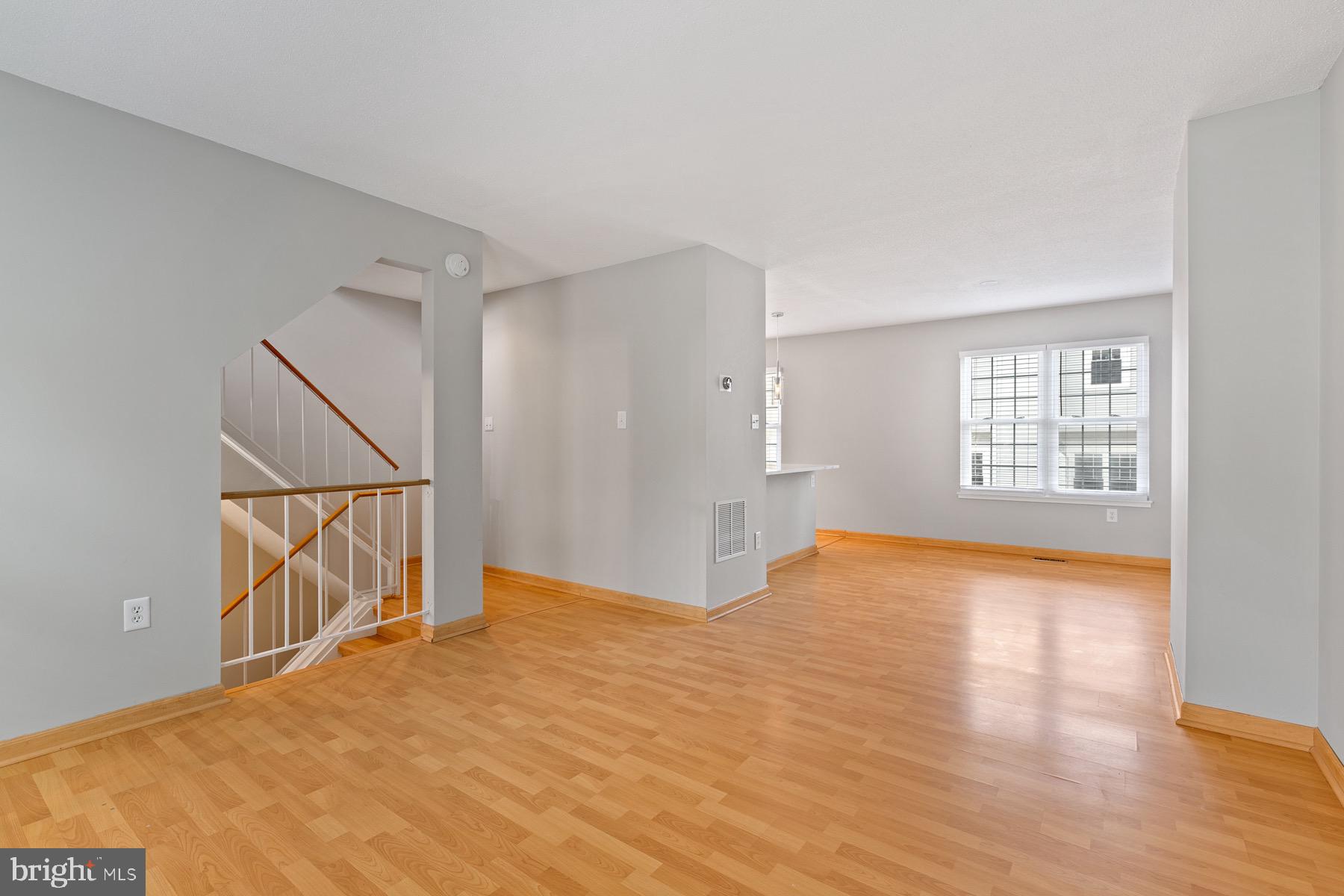 HUNTERS SQUARE - Residential Lease