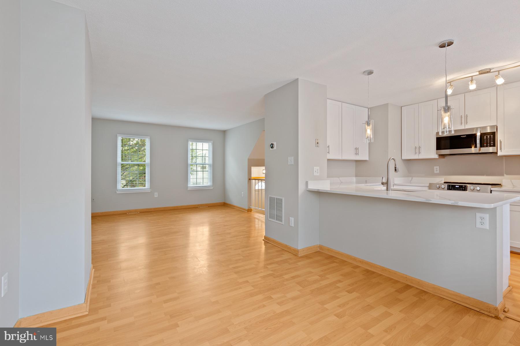 HUNTERS SQUARE - Residential Lease