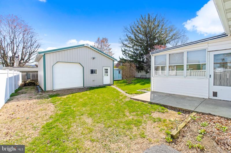 NEW HOLLAND BOROUGH - Residential