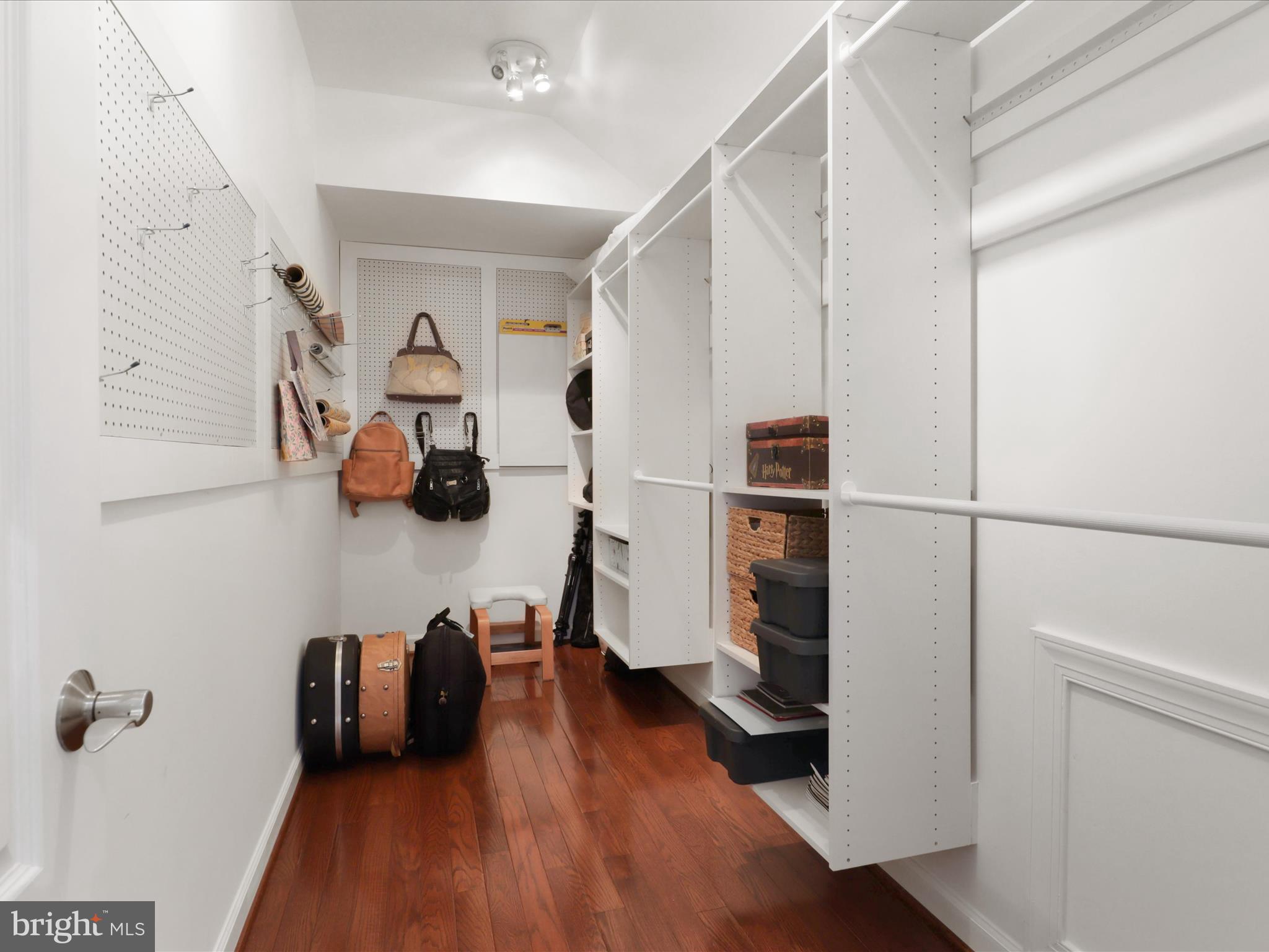 CEDAR GROVE - Residential