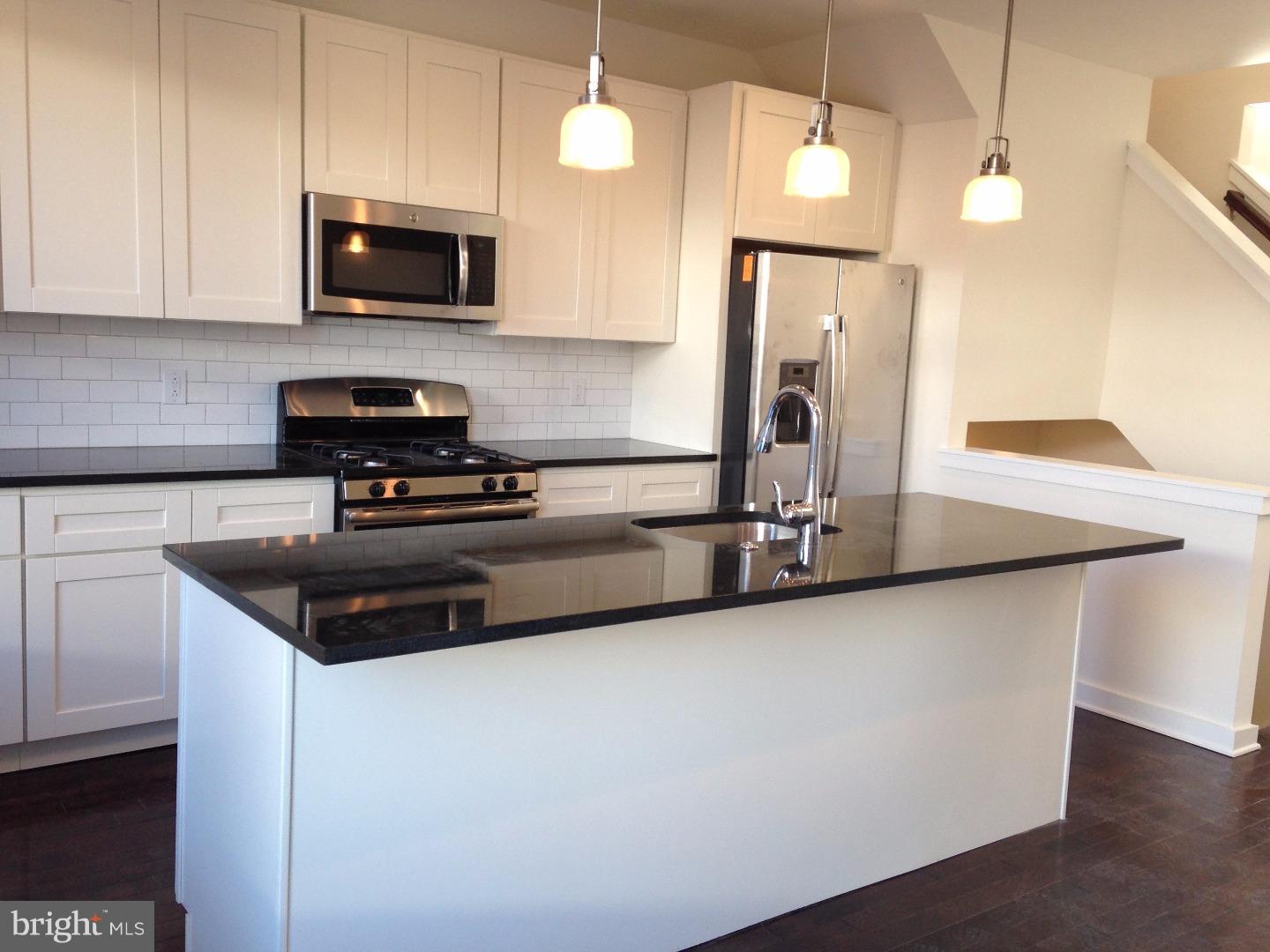 PORT RICHMOND - Residential