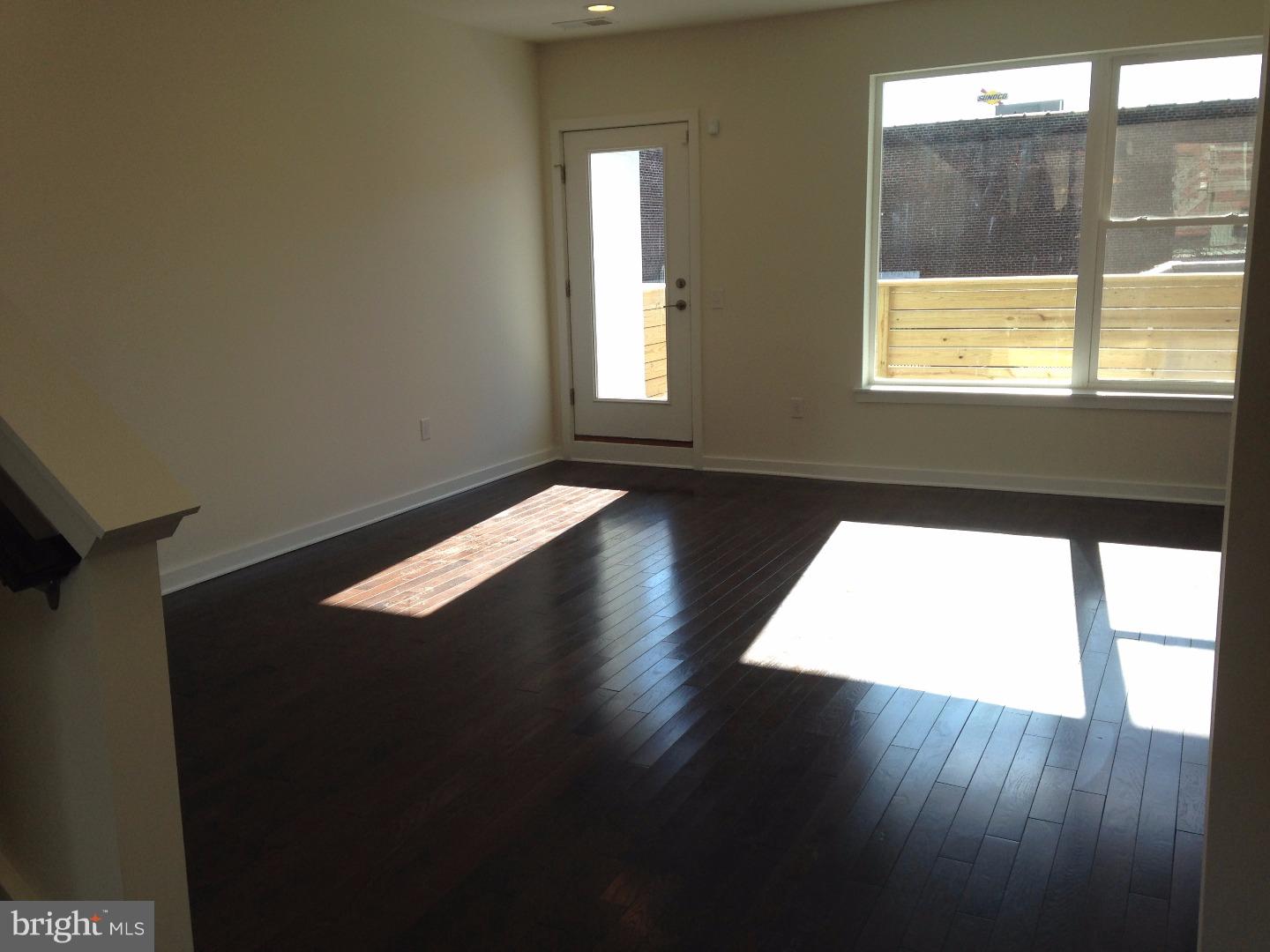 PORT RICHMOND - Residential