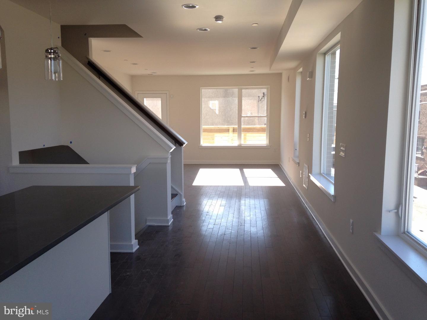 PORT RICHMOND - Residential