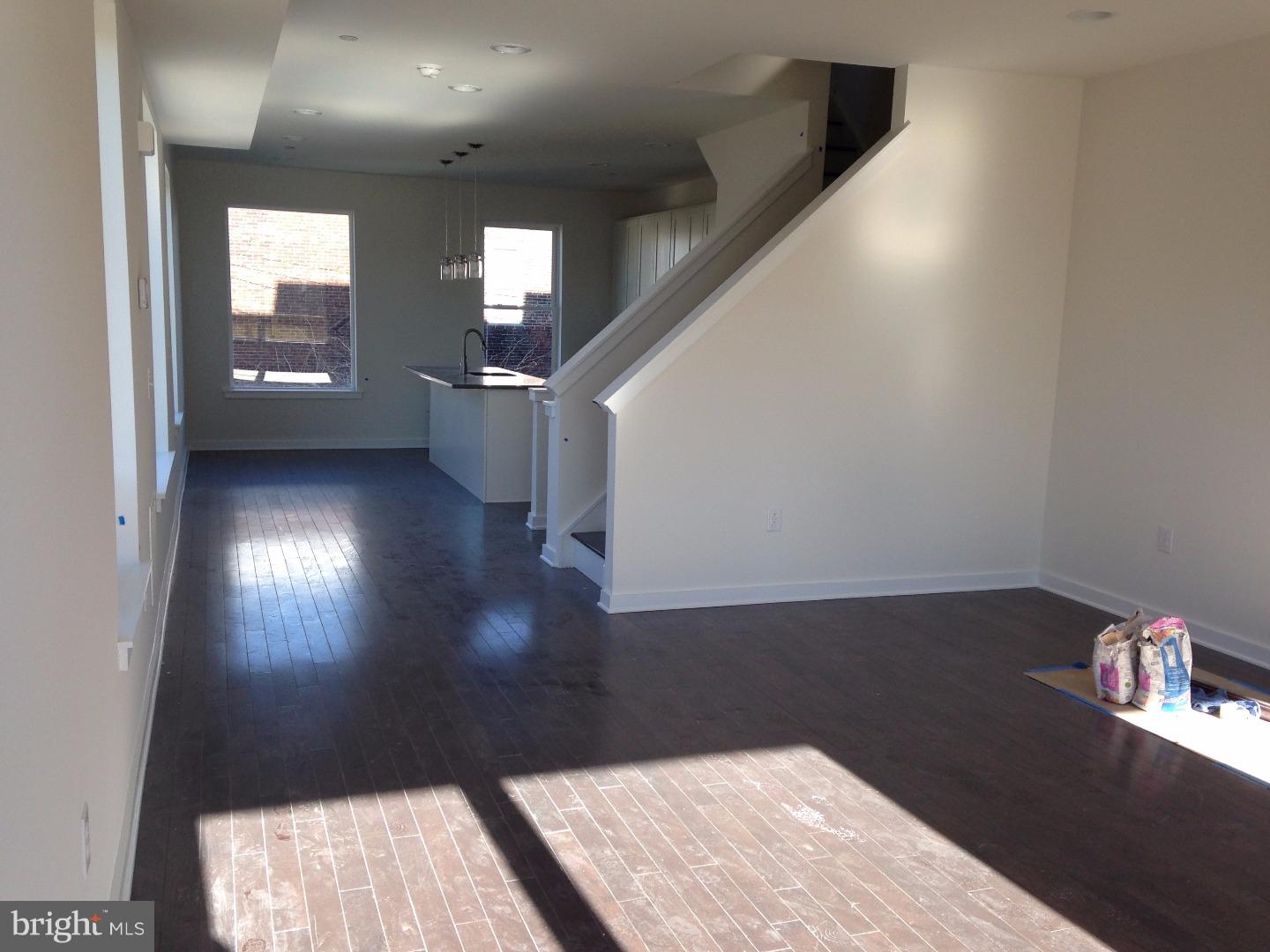 PORT RICHMOND - Residential