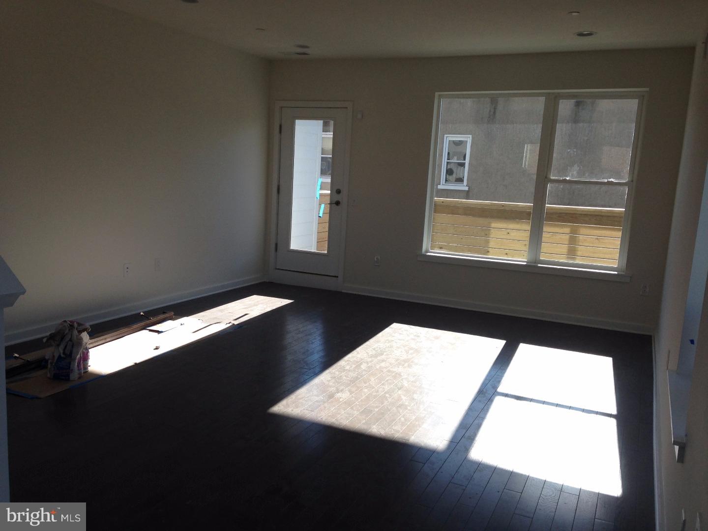 PORT RICHMOND - Residential