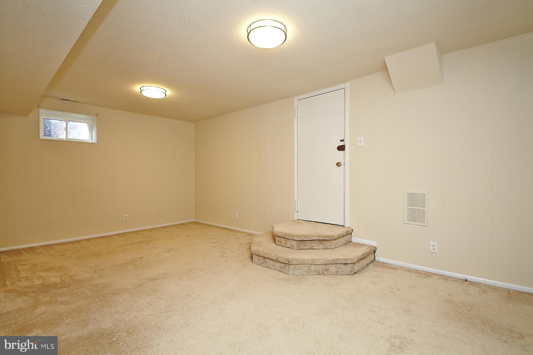 FAIRLINGTON VILLAGES - Residential Lease