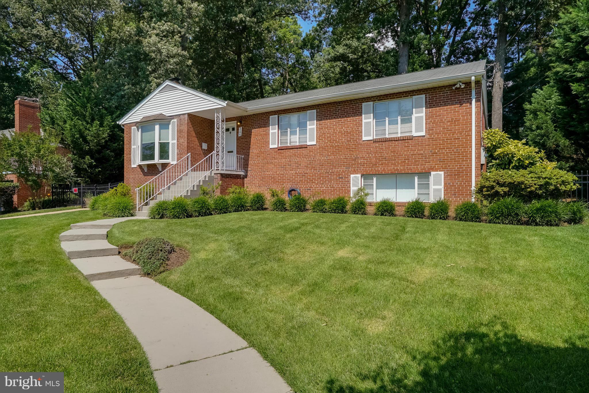 RAVENWOOD PARK - Residential Lease