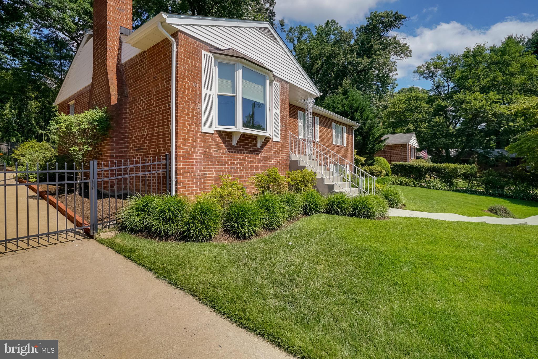 RAVENWOOD PARK - Residential Lease