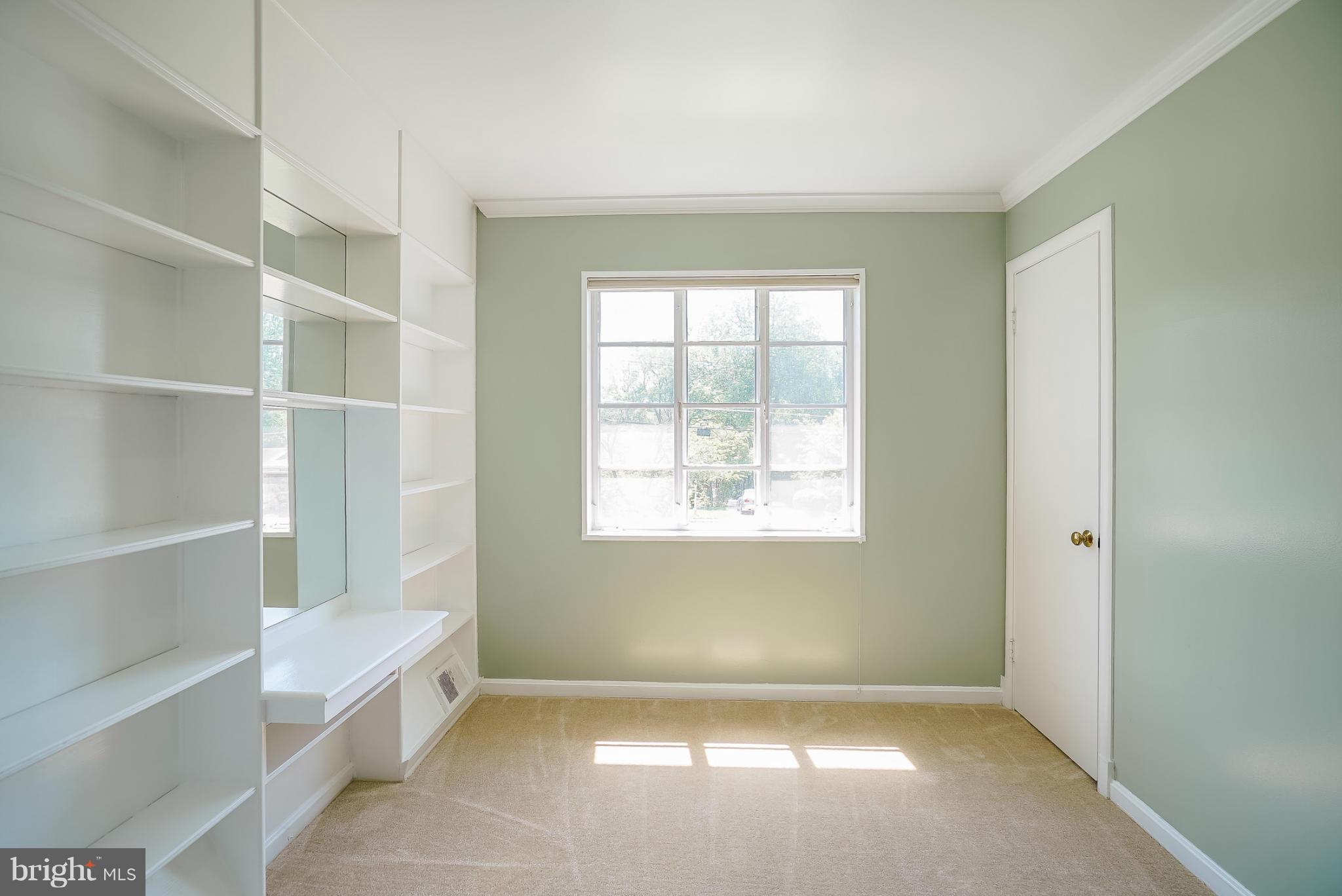 RAVENWOOD PARK - Residential Lease