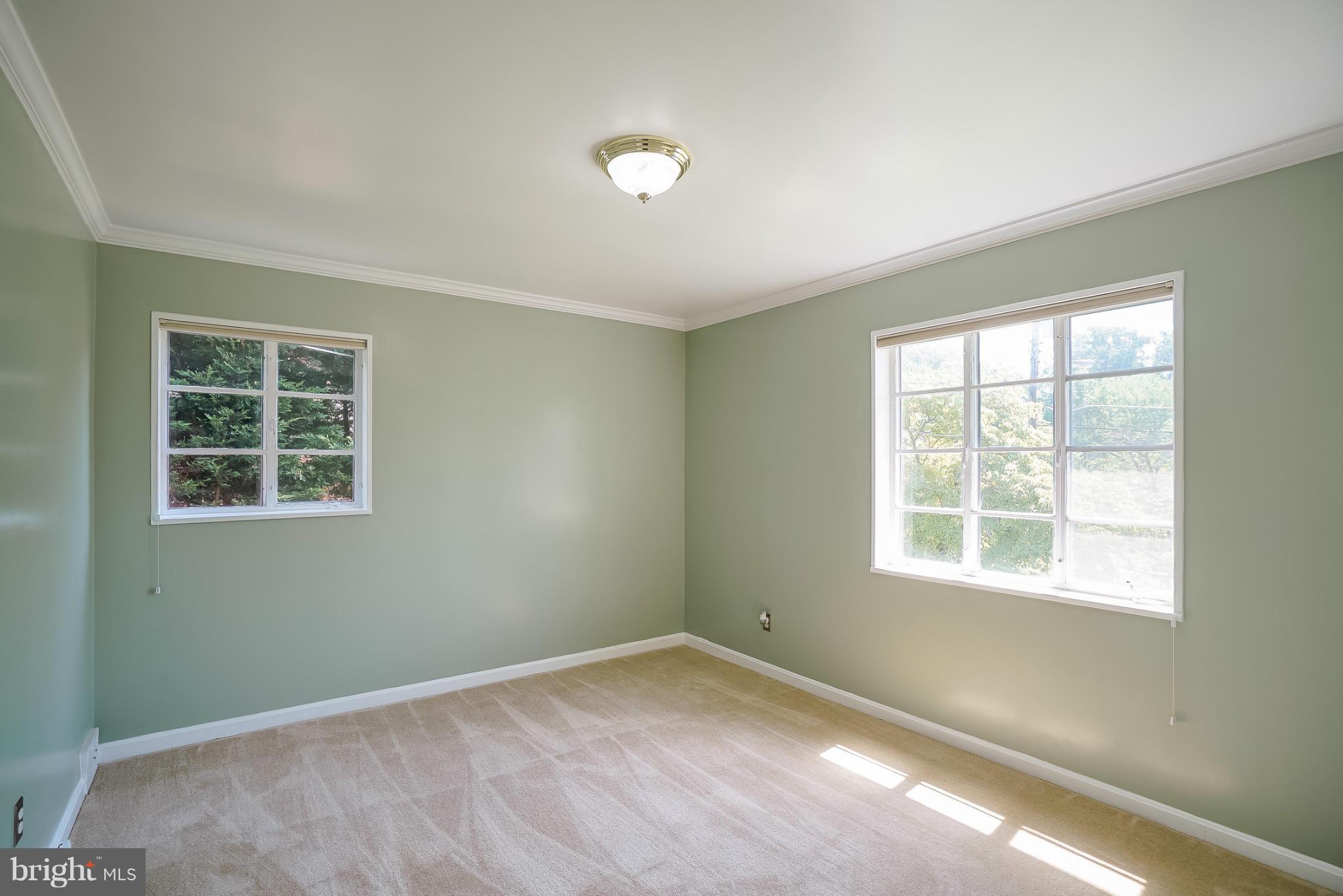 RAVENWOOD PARK - Residential Lease