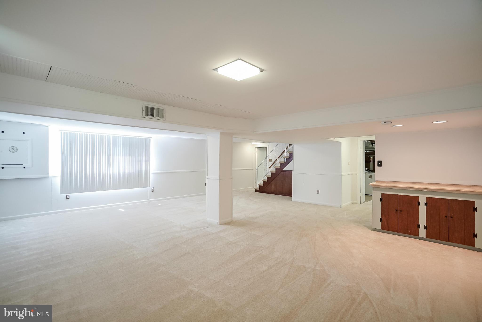 RAVENWOOD PARK - Residential Lease