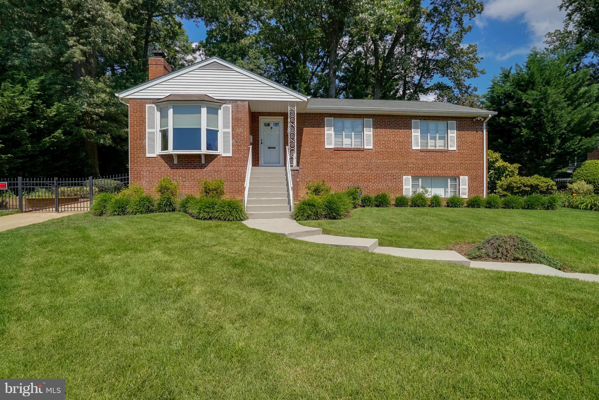 RAVENWOOD PARK - Residential Lease