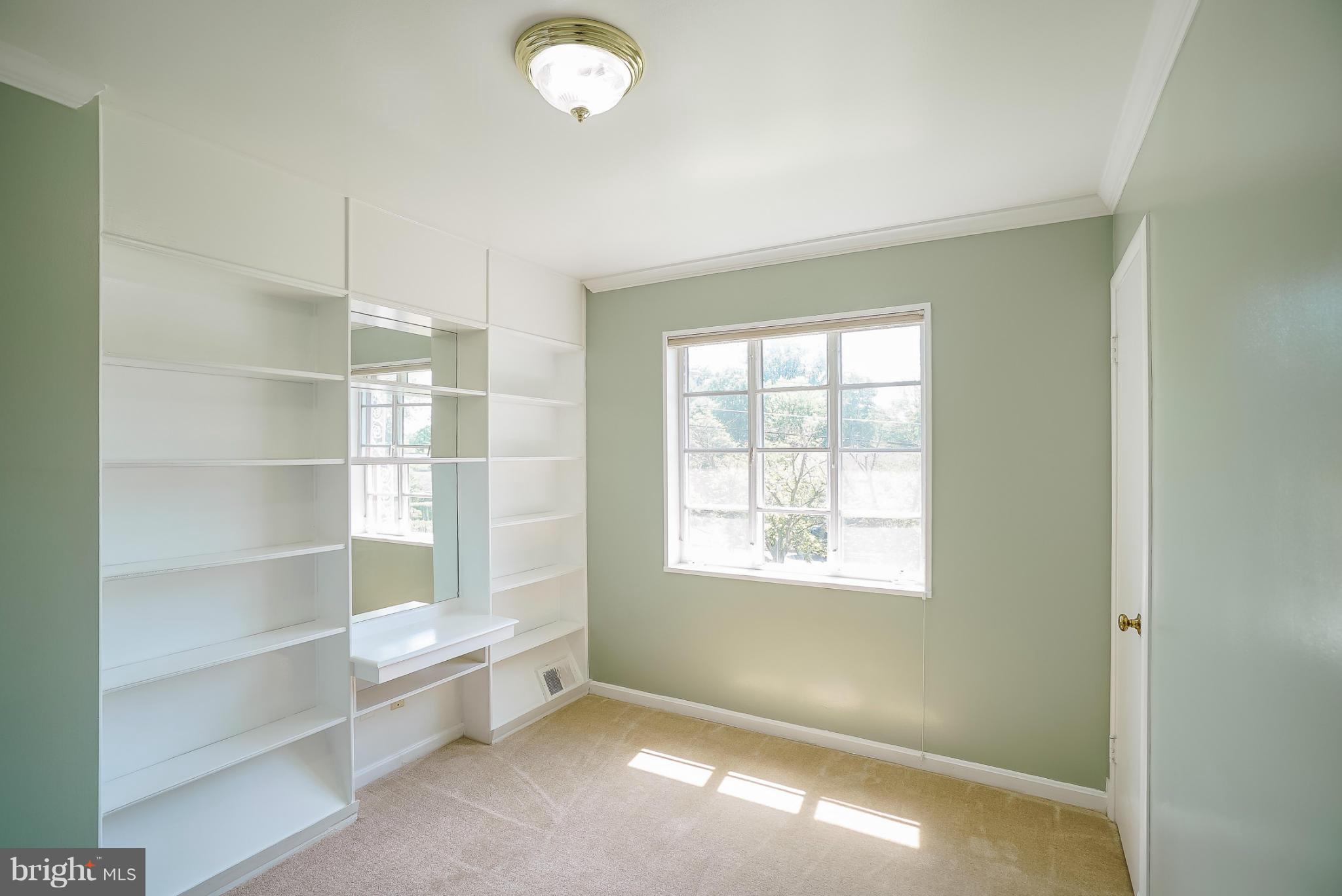 RAVENWOOD PARK - Residential Lease