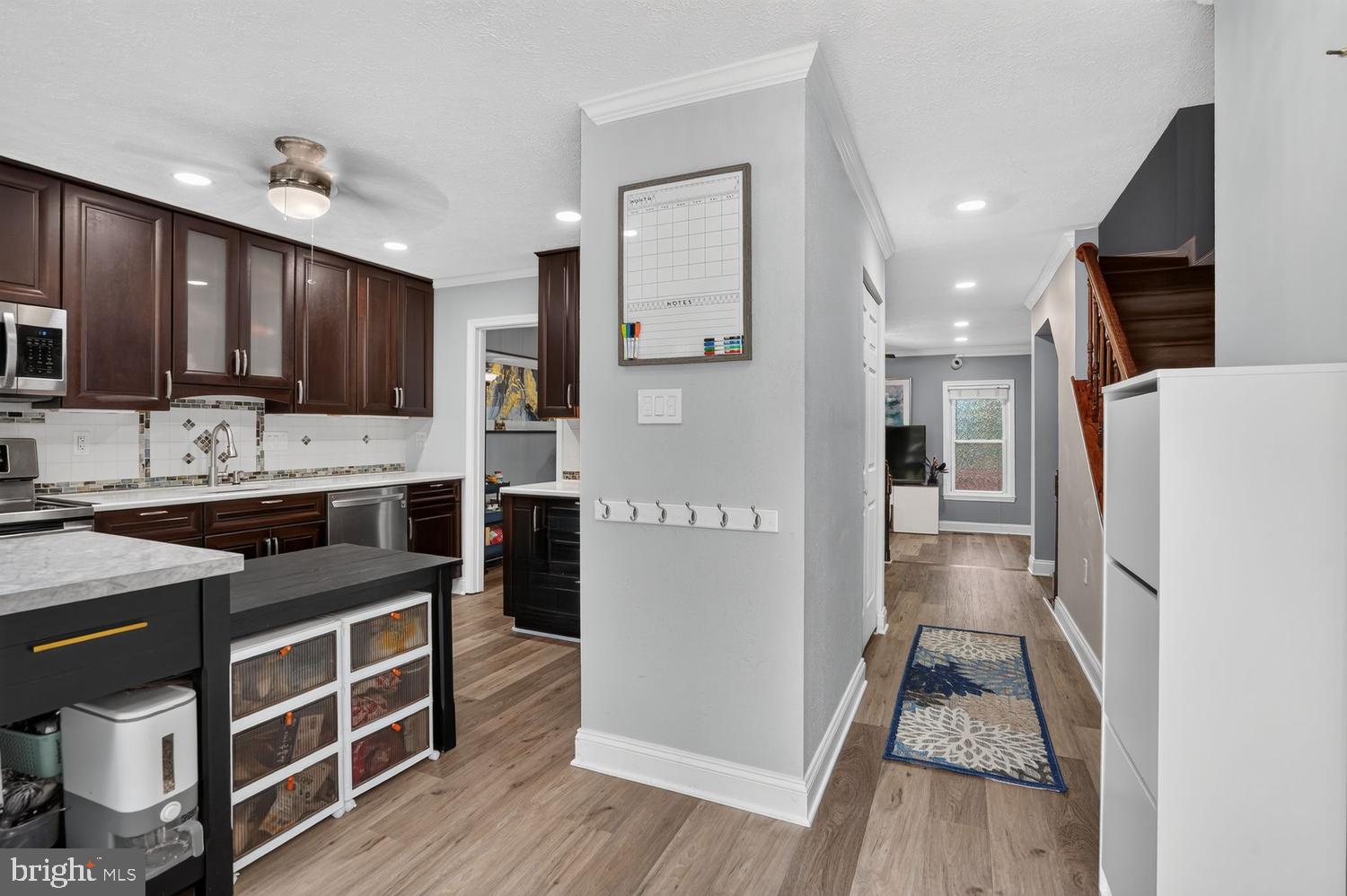 7372 STREAM WAY