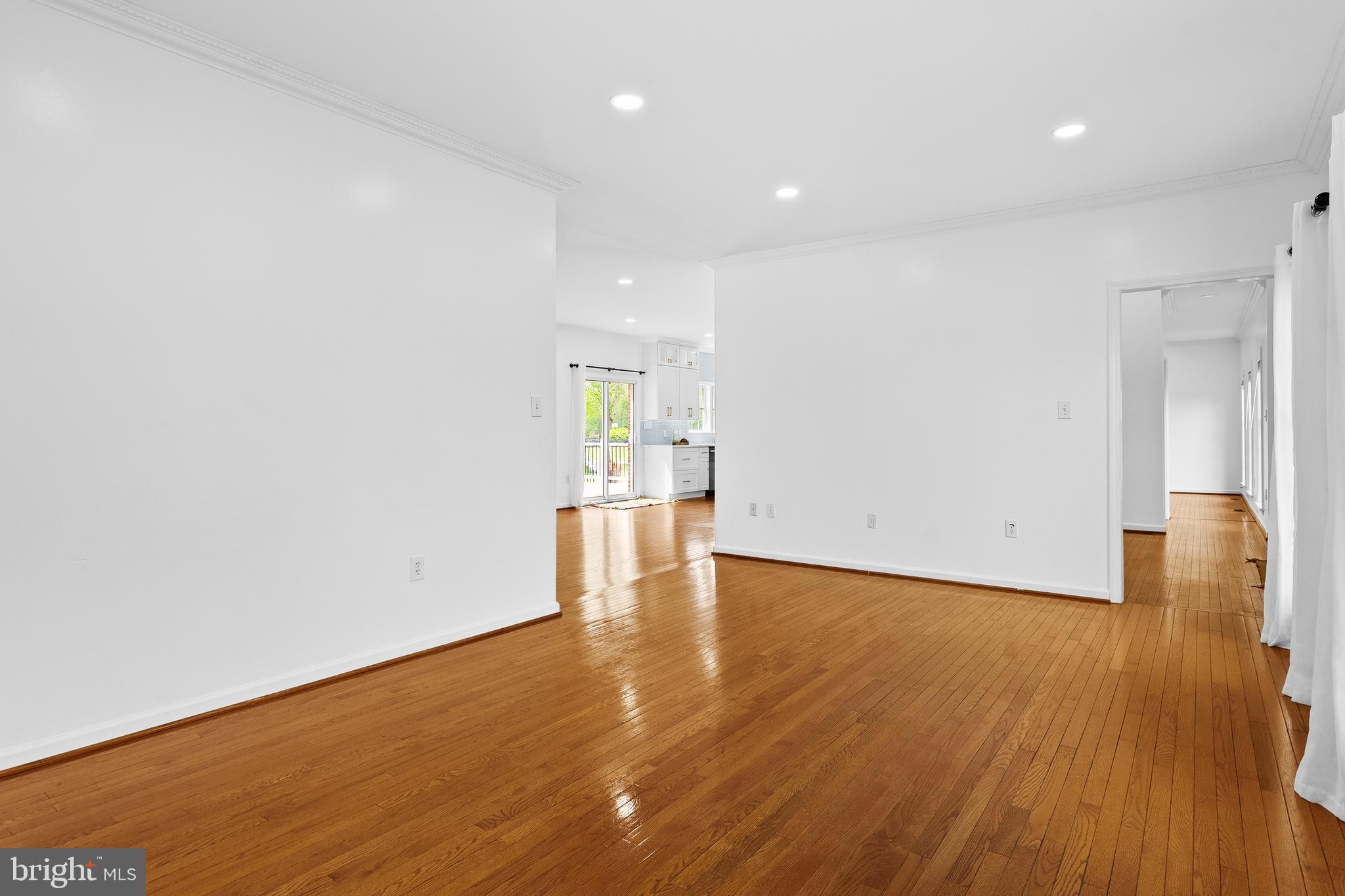 LEE'S CROSSING - Residential