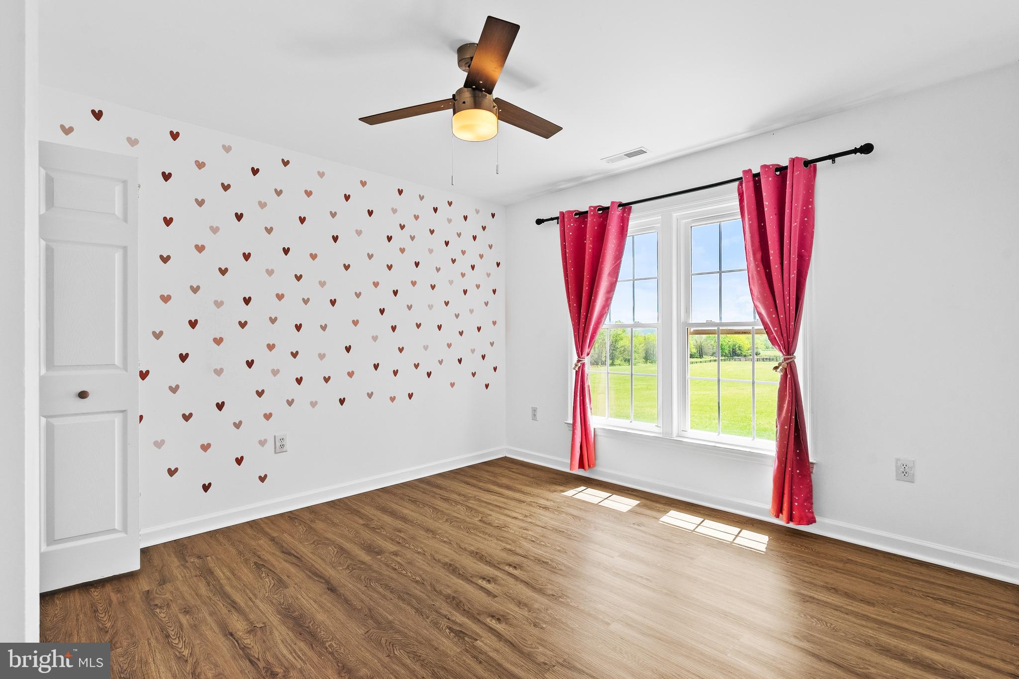 LEE'S CROSSING - Residential